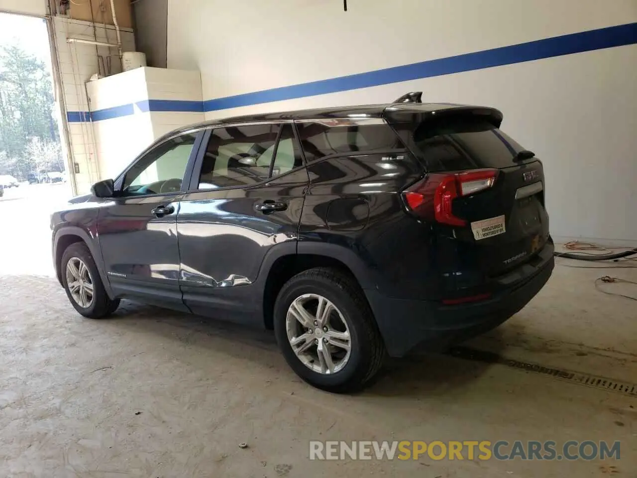 2 Photograph of a damaged car 3GKALTEV5NL177918 GMC TERRAIN 2022