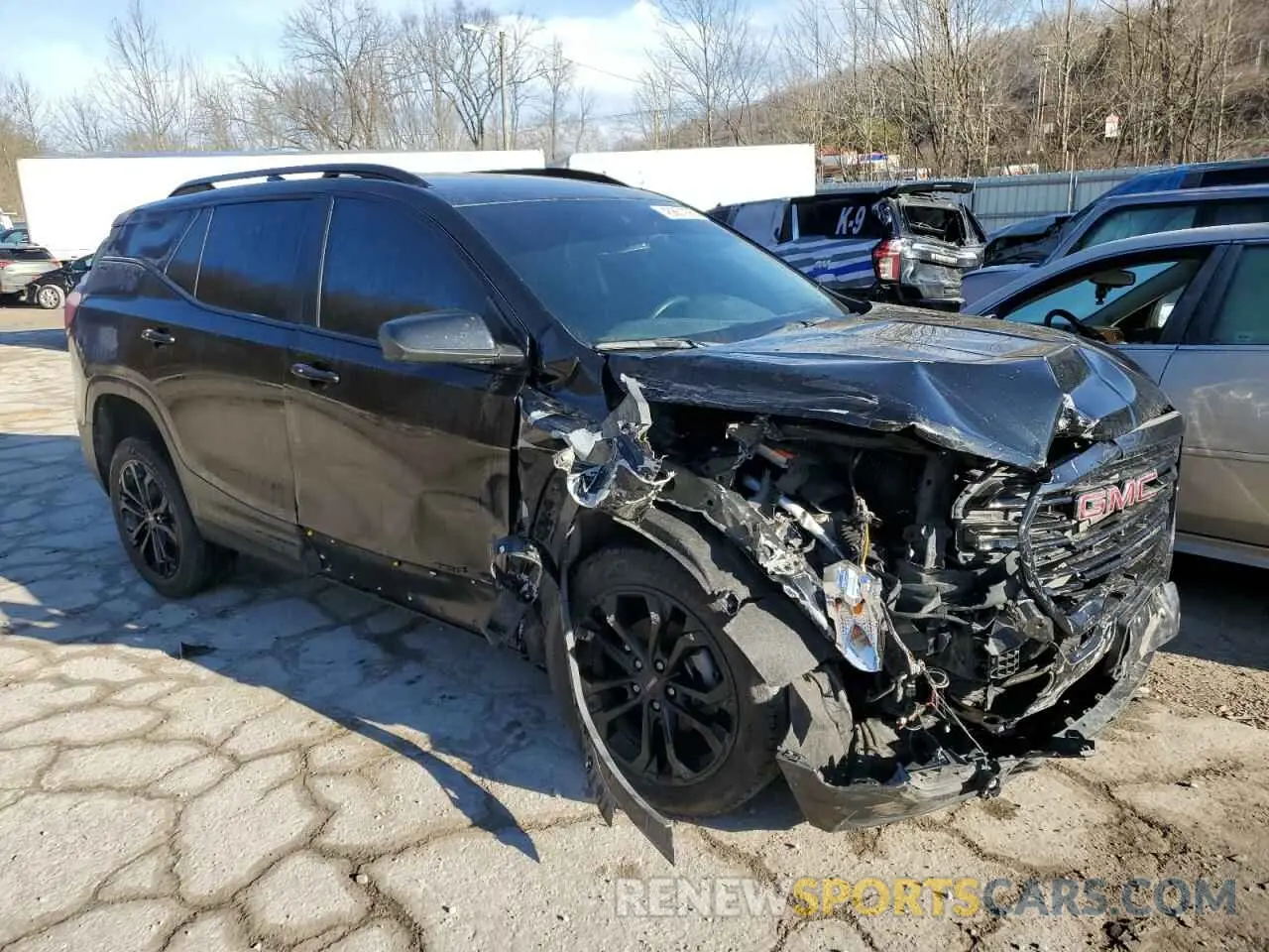 4 Photograph of a damaged car 3GKALTEV6NL174316 GMC TERRAIN 2022