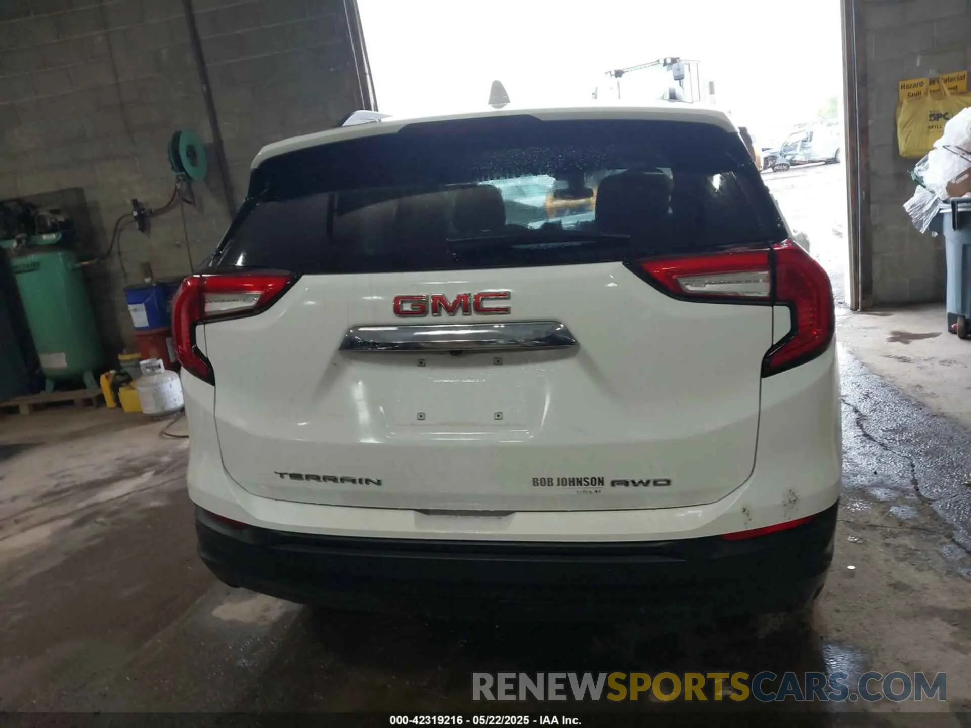 15 Photograph of a damaged car 3GKALTEV7NL114058 GMC TERRAIN 2022