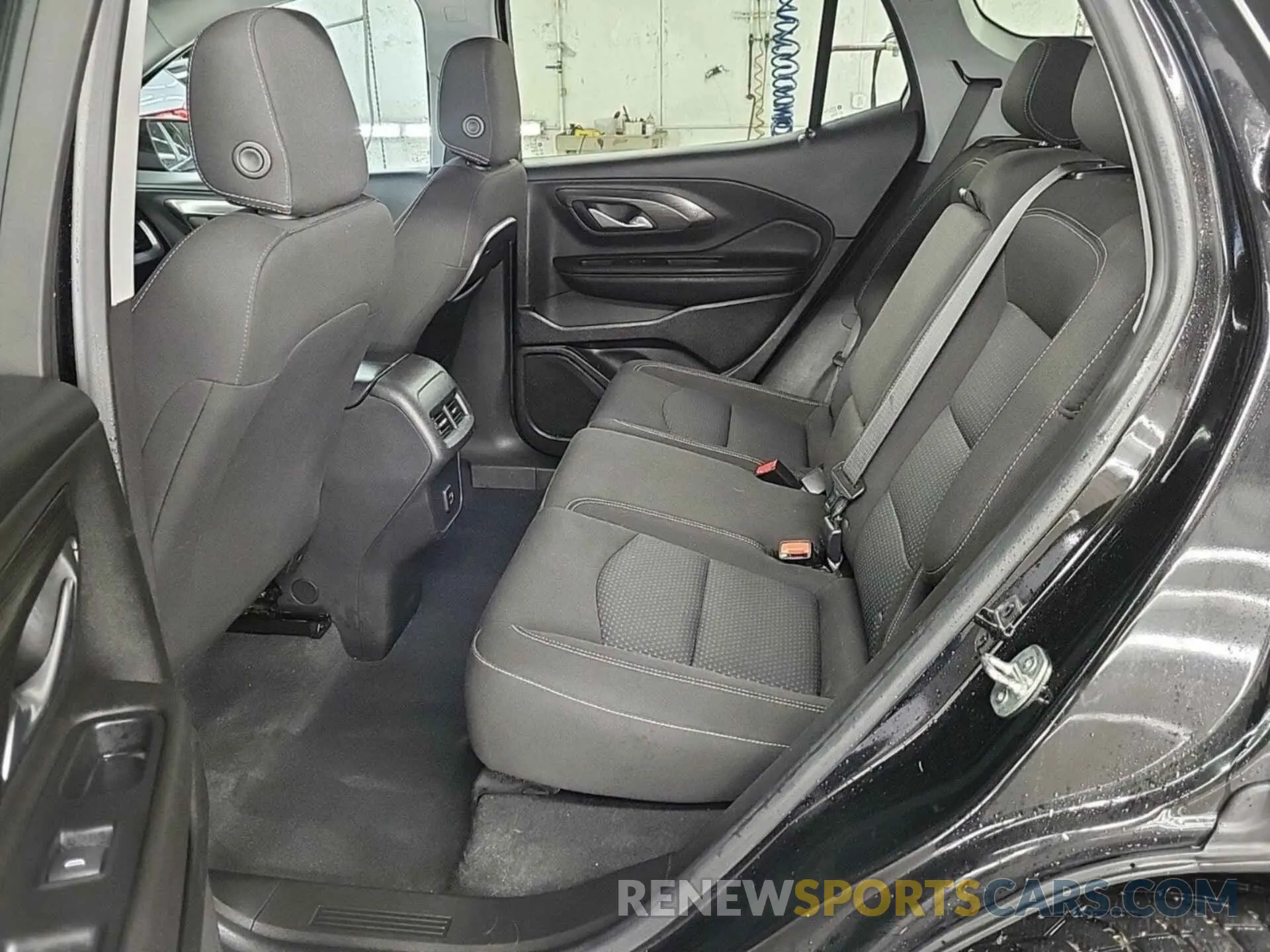 2 Photograph of a damaged car 3GKALTEV7NL234328 GMC TERRAIN 2022