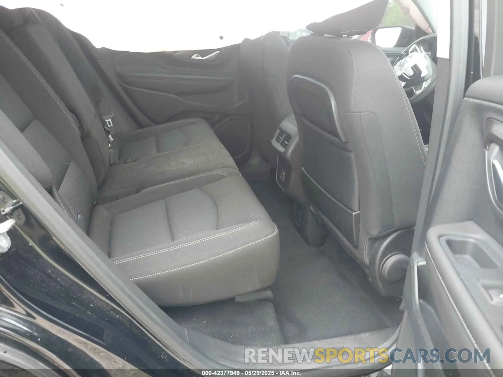 8 Photograph of a damaged car 3GKALTEV7NL247418 GMC TERRAIN 2022