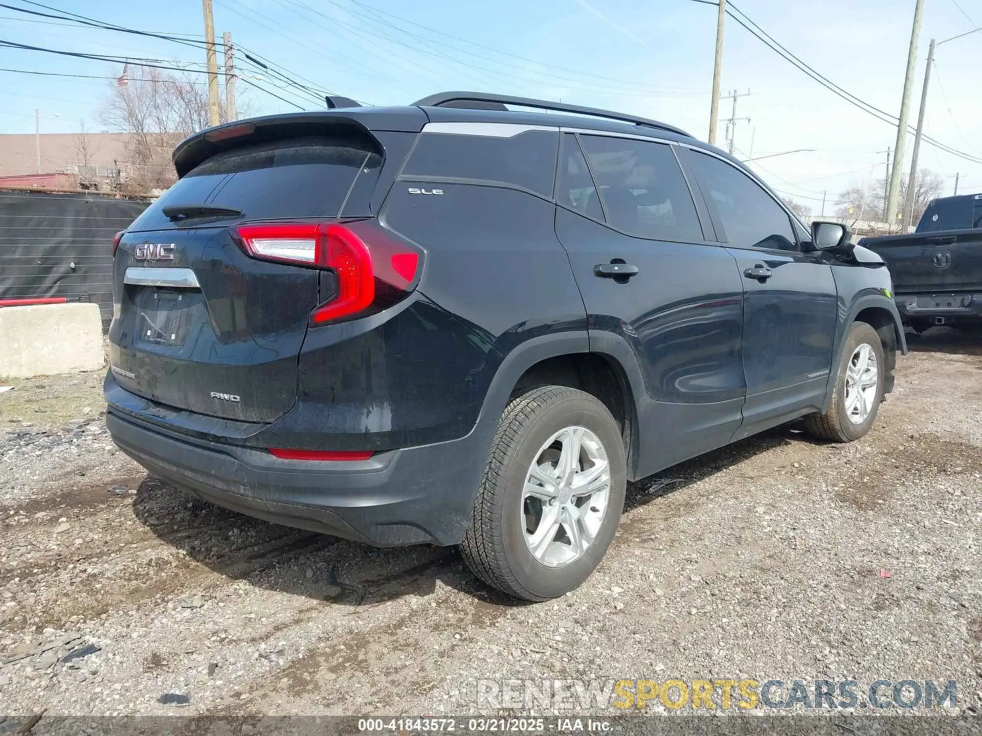 4 Photograph of a damaged car 3GKALTEV8NL128910 GMC TERRAIN 2022