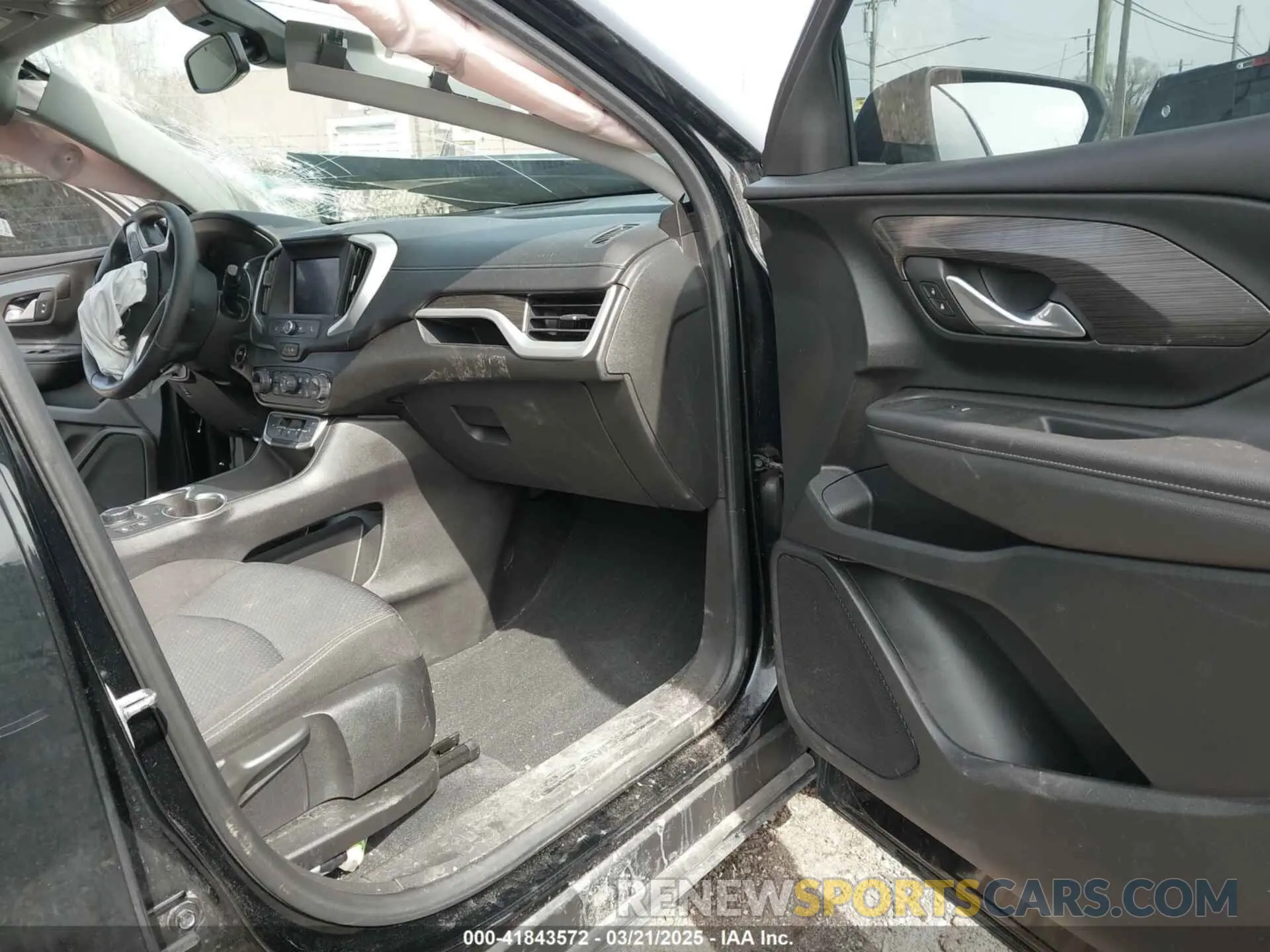 5 Photograph of a damaged car 3GKALTEV8NL128910 GMC TERRAIN 2022