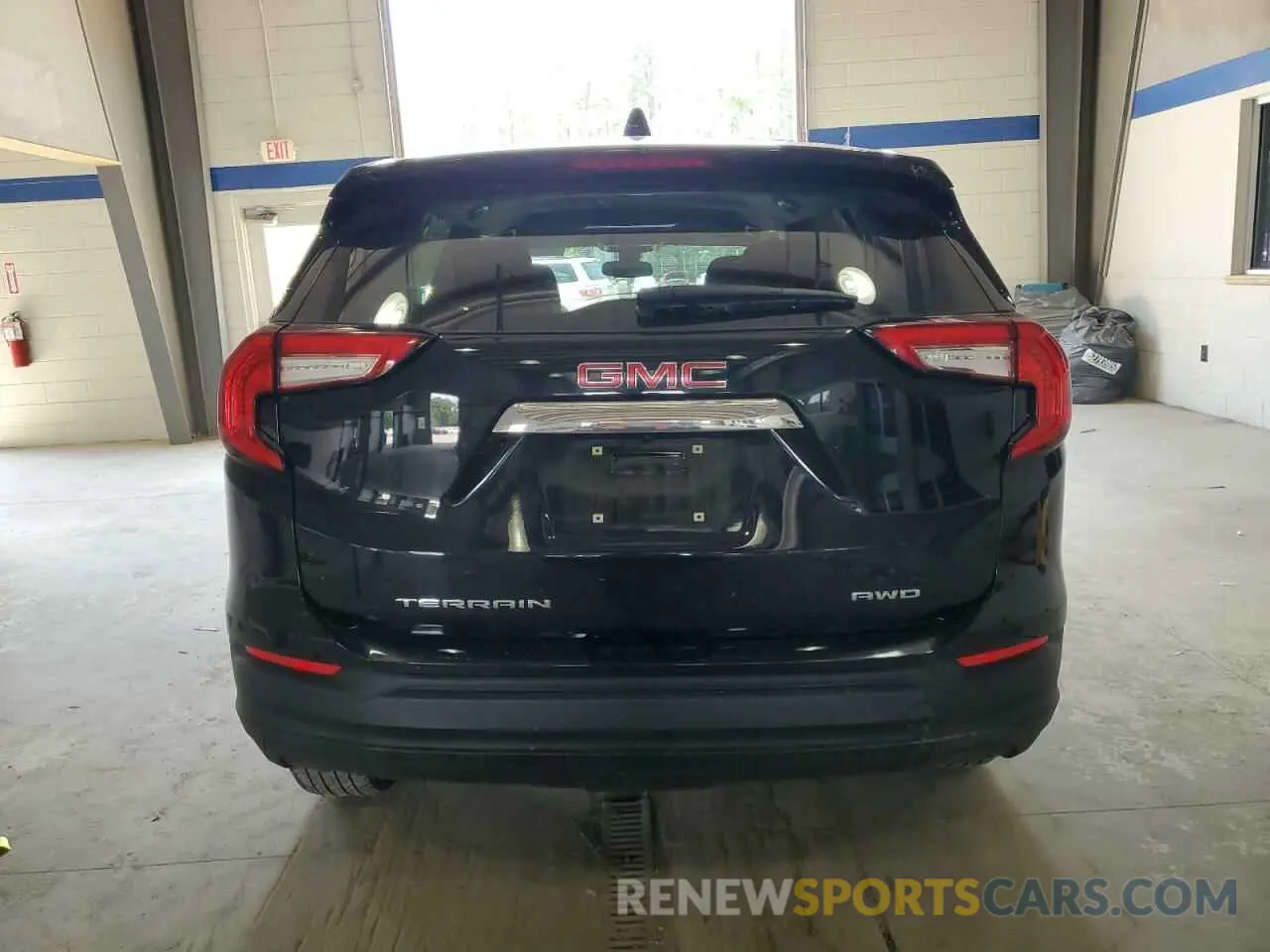 6 Photograph of a damaged car 3GKALTEV8NL179713 GMC TERRAIN 2022