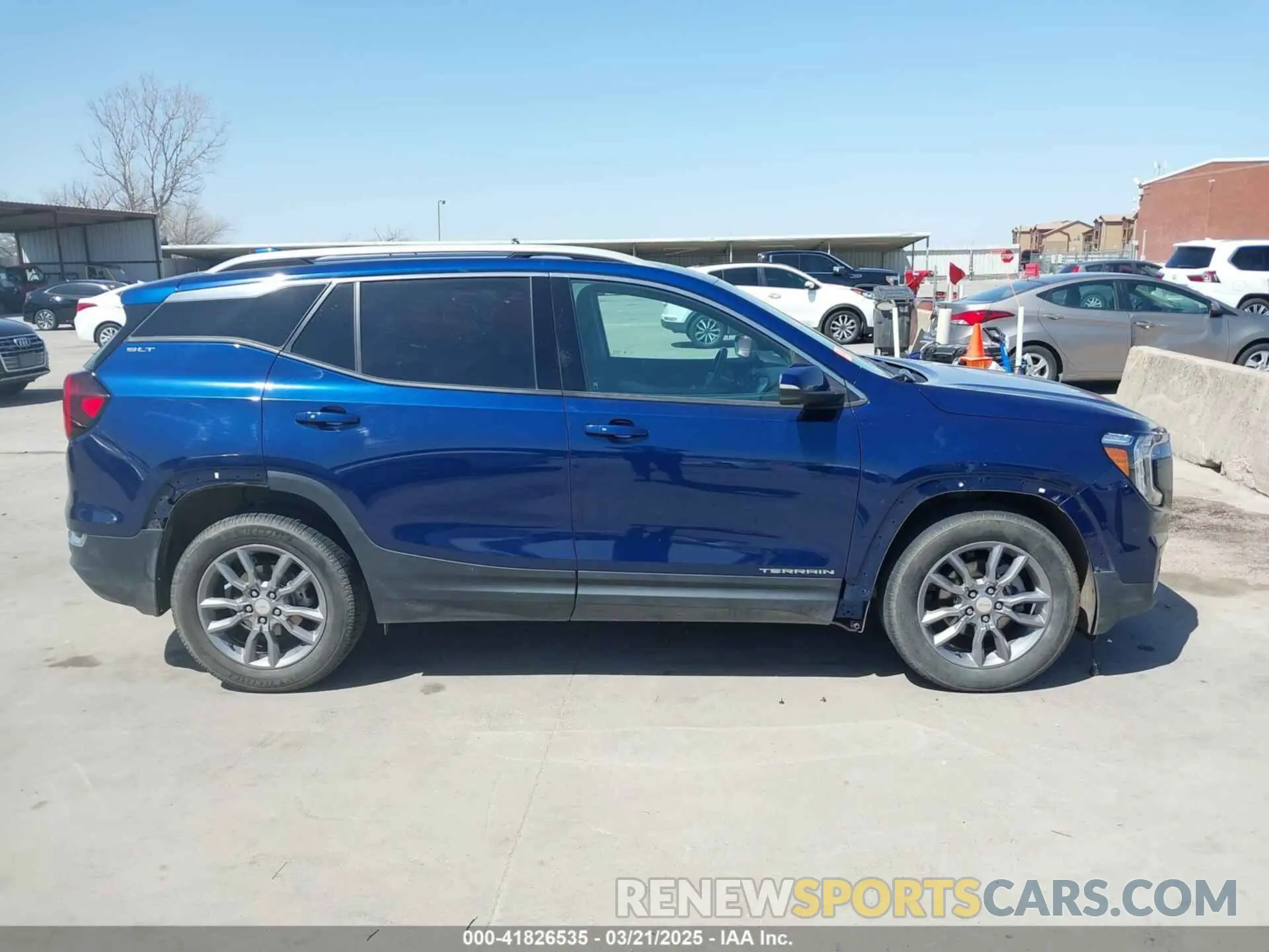14 Photograph of a damaged car 3GKALVEV0NL183265 GMC TERRAIN 2022