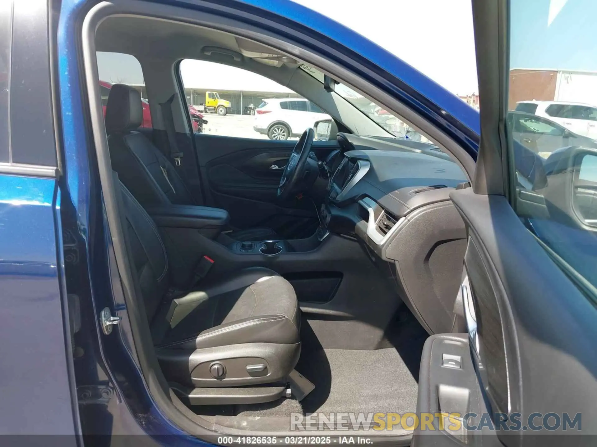 5 Photograph of a damaged car 3GKALVEV0NL183265 GMC TERRAIN 2022
