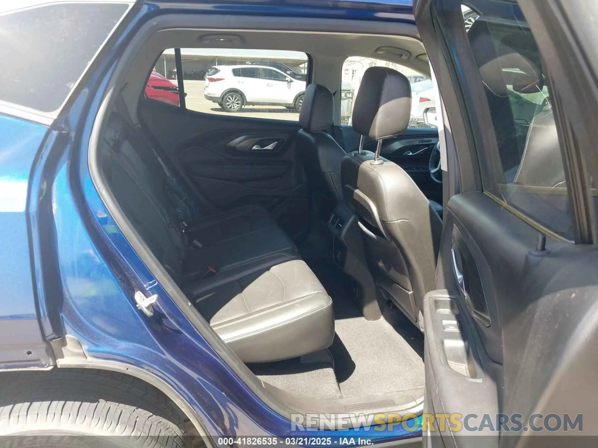 8 Photograph of a damaged car 3GKALVEV0NL183265 GMC TERRAIN 2022