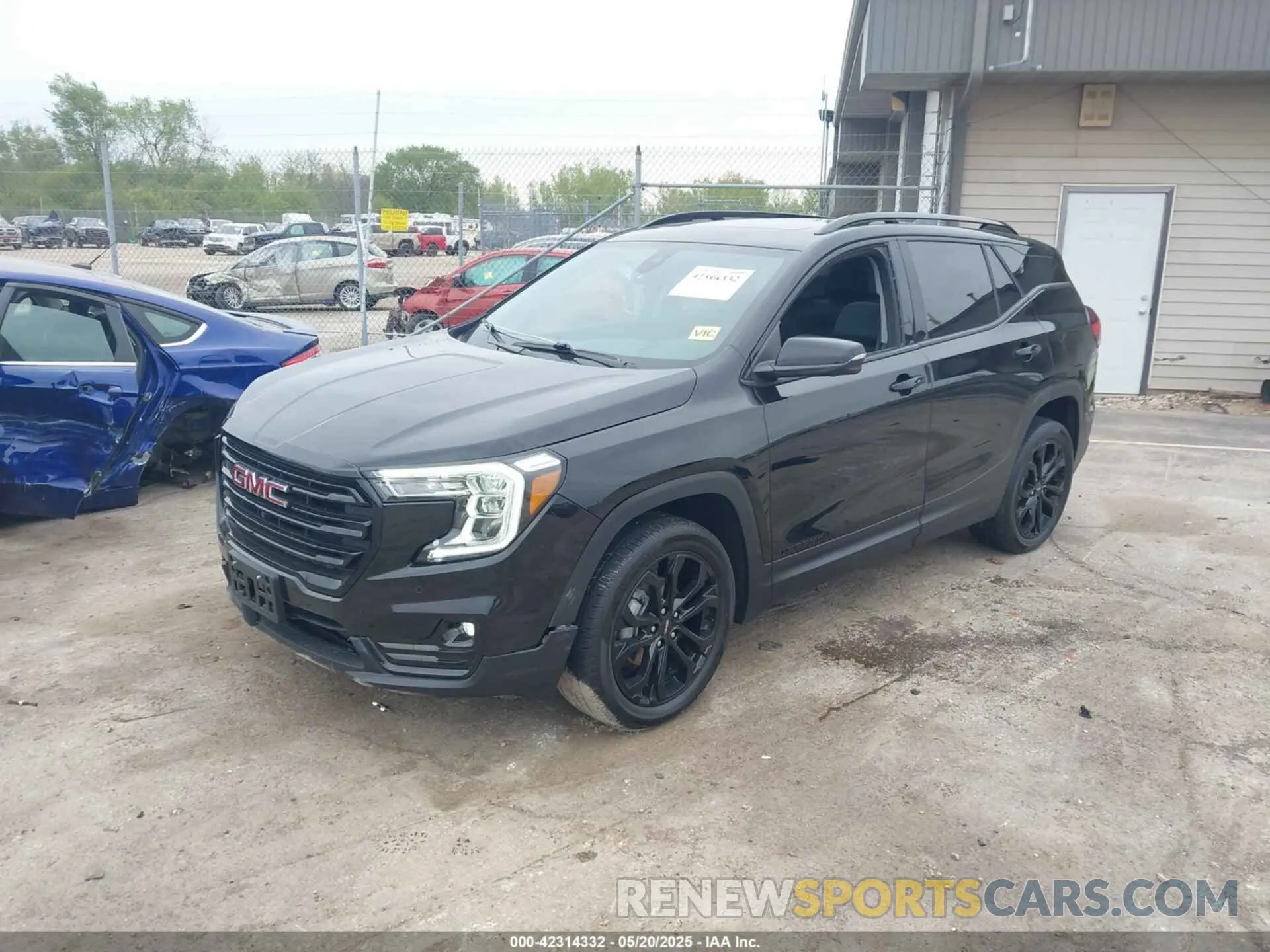 2 Photograph of a damaged car 3GKALVEV0NL276058 GMC TERRAIN 2022