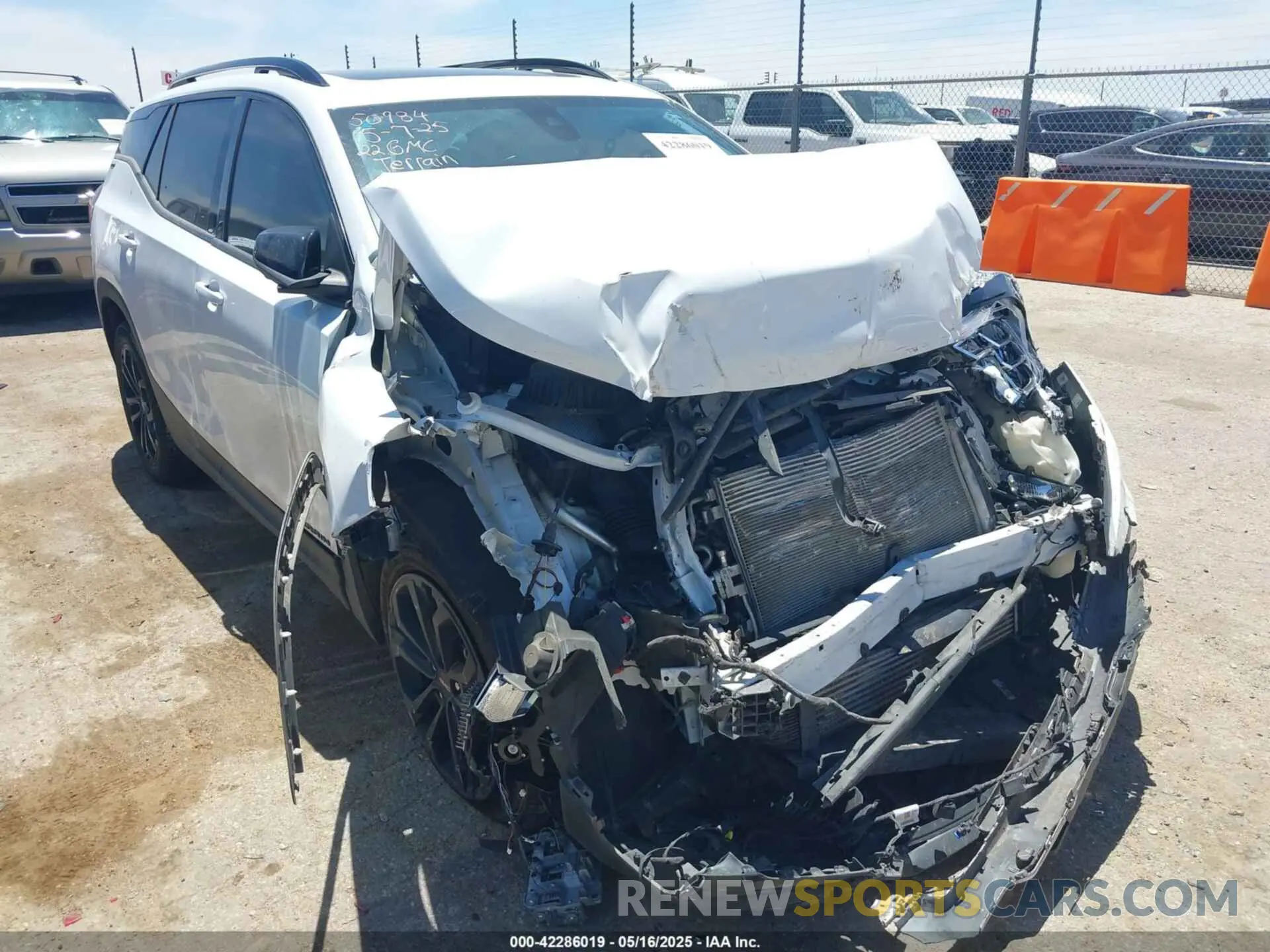 1 Photograph of a damaged car 3GKALVEV0NL293247 GMC TERRAIN 2022