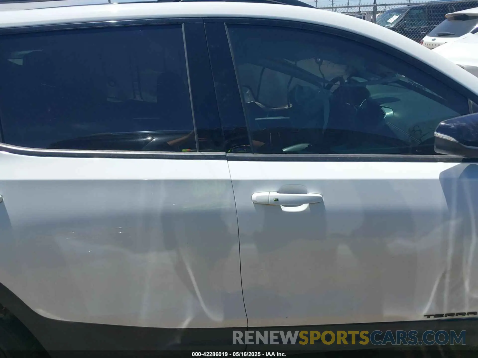12 Photograph of a damaged car 3GKALVEV0NL293247 GMC TERRAIN 2022
