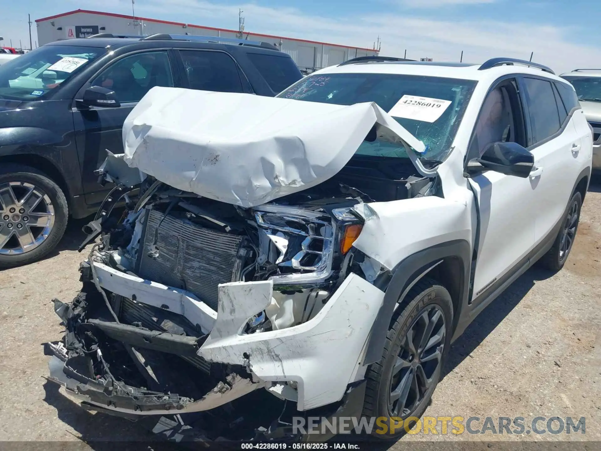 2 Photograph of a damaged car 3GKALVEV0NL293247 GMC TERRAIN 2022