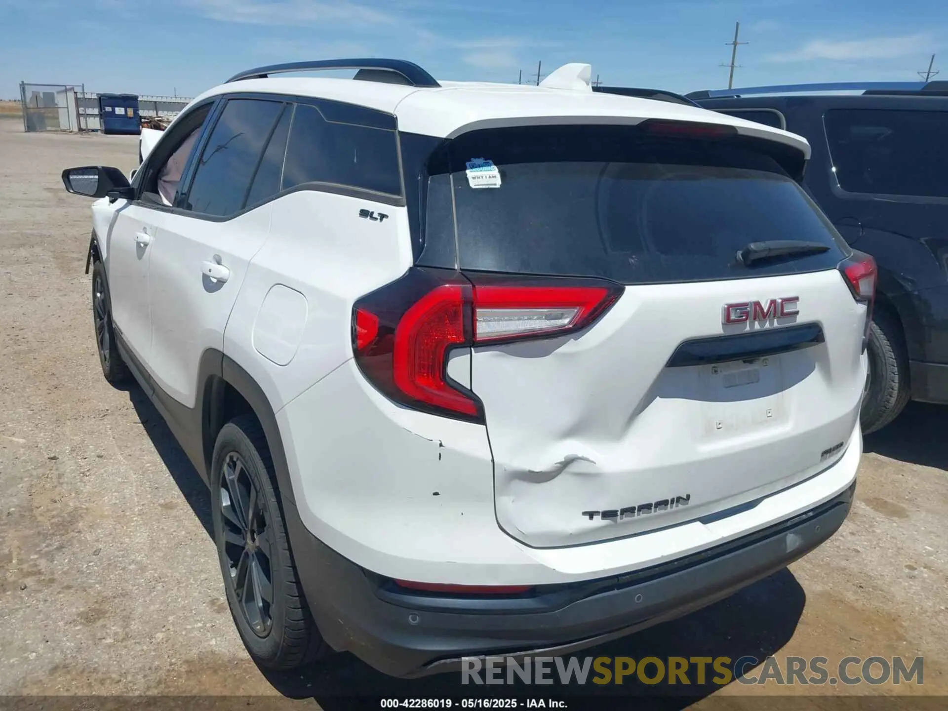 3 Photograph of a damaged car 3GKALVEV0NL293247 GMC TERRAIN 2022