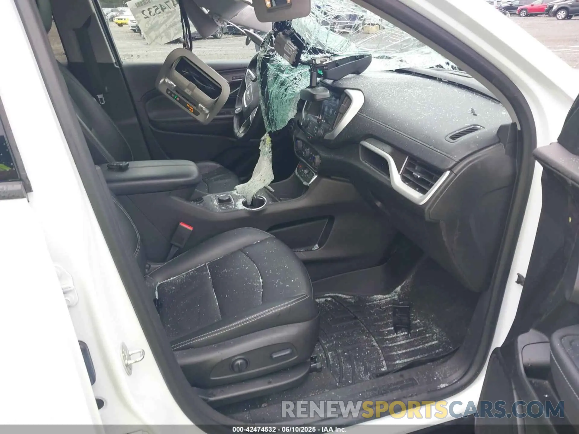 5 Photograph of a damaged car 3GKALVEV1NL164112 GMC TERRAIN 2022
