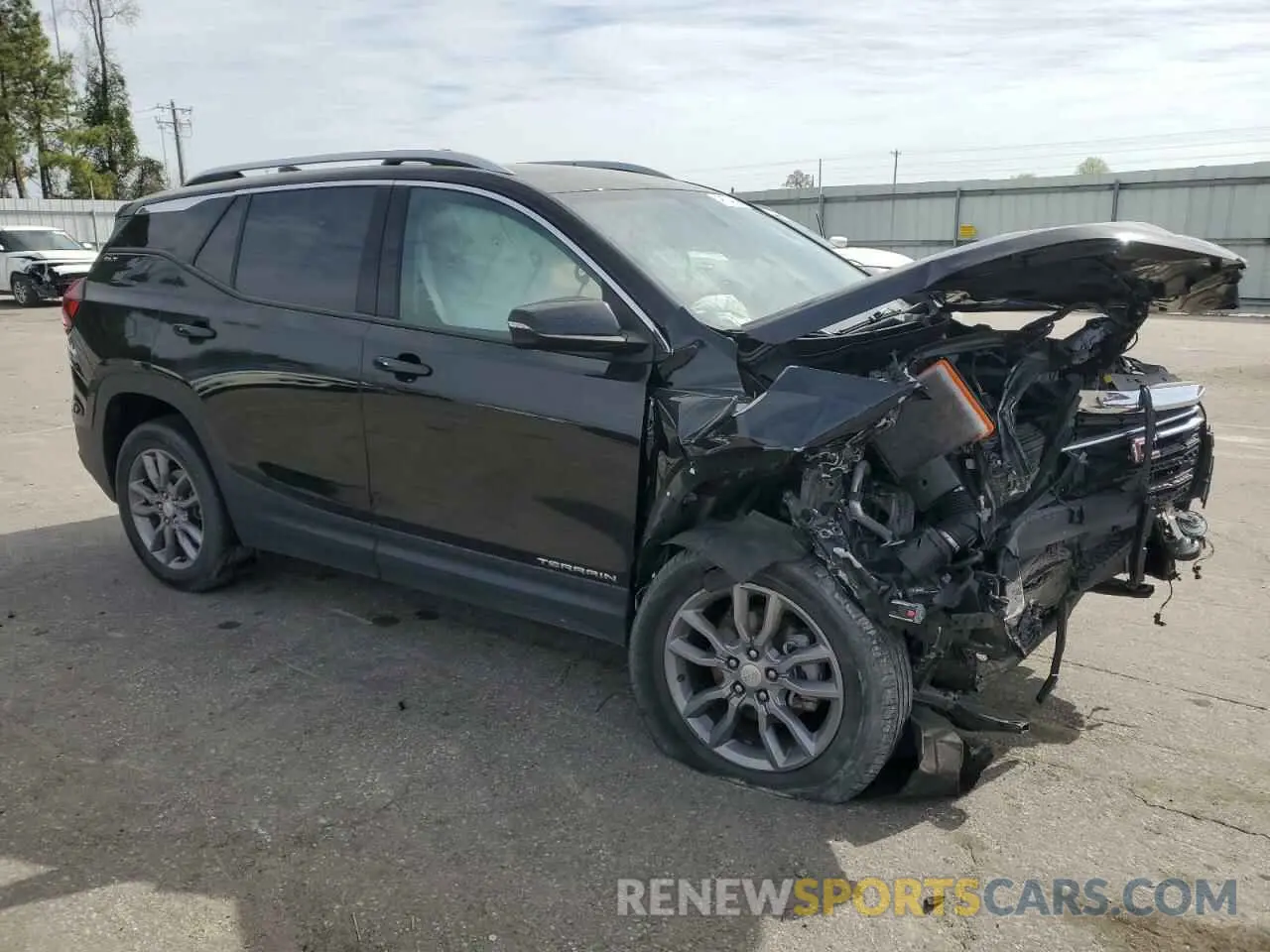 4 Photograph of a damaged car 3GKALVEV1NL179564 GMC TERRAIN 2022