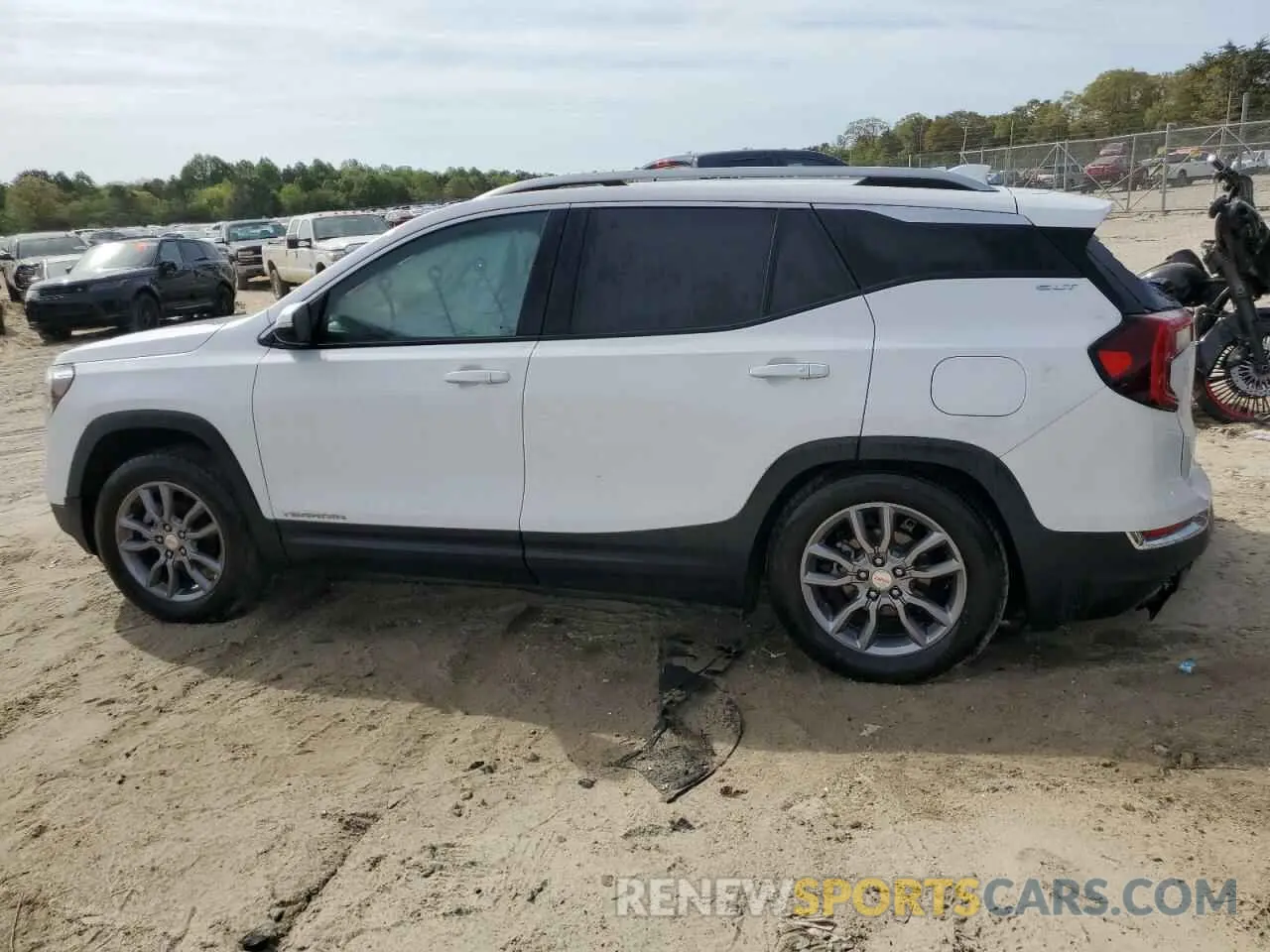 2 Photograph of a damaged car 3GKALVEV2NL101827 GMC TERRAIN 2022