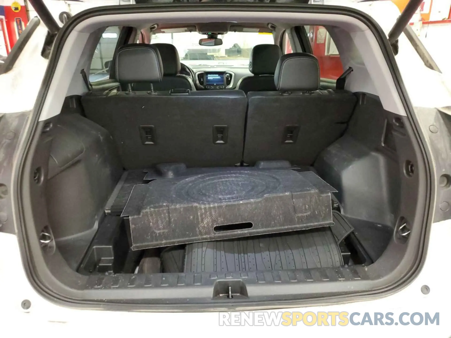9 Photograph of a damaged car 3GKALVEV2NL232028 GMC TERRAIN 2022