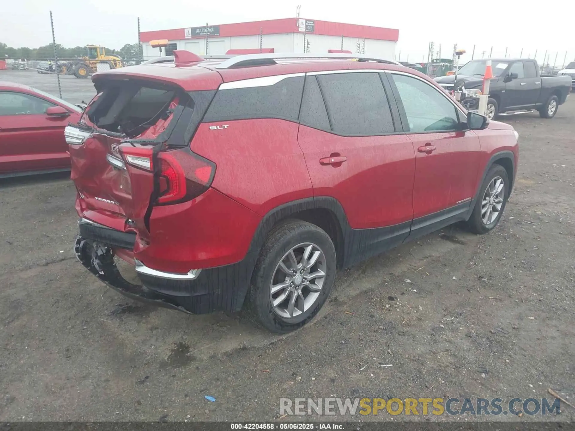 4 Photograph of a damaged car 3GKALVEV3NL175709 GMC TERRAIN 2022
