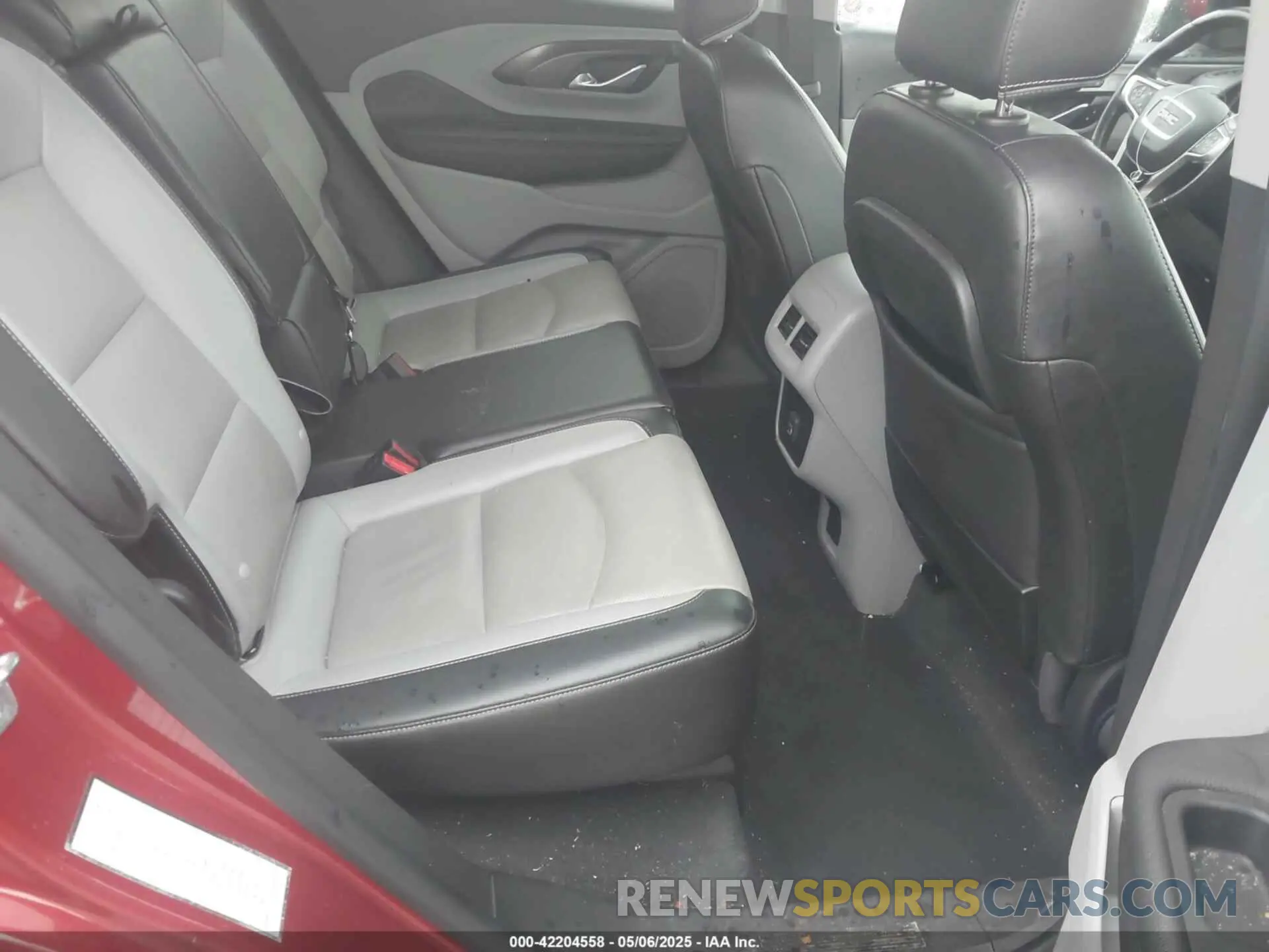 8 Photograph of a damaged car 3GKALVEV3NL175709 GMC TERRAIN 2022