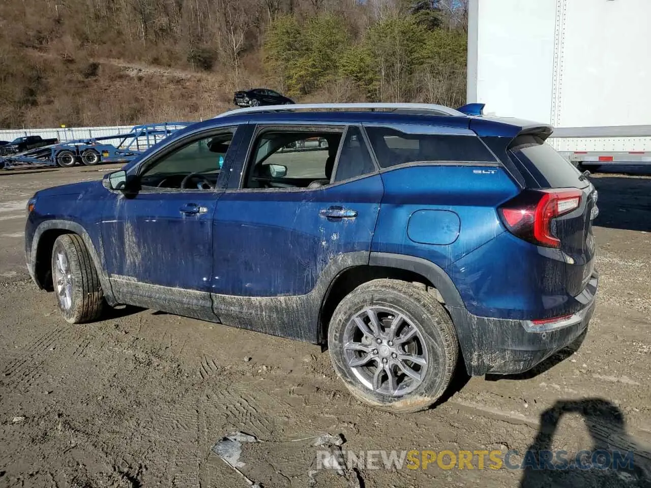 2 Photograph of a damaged car 3GKALVEV3NL241417 GMC TERRAIN 2022