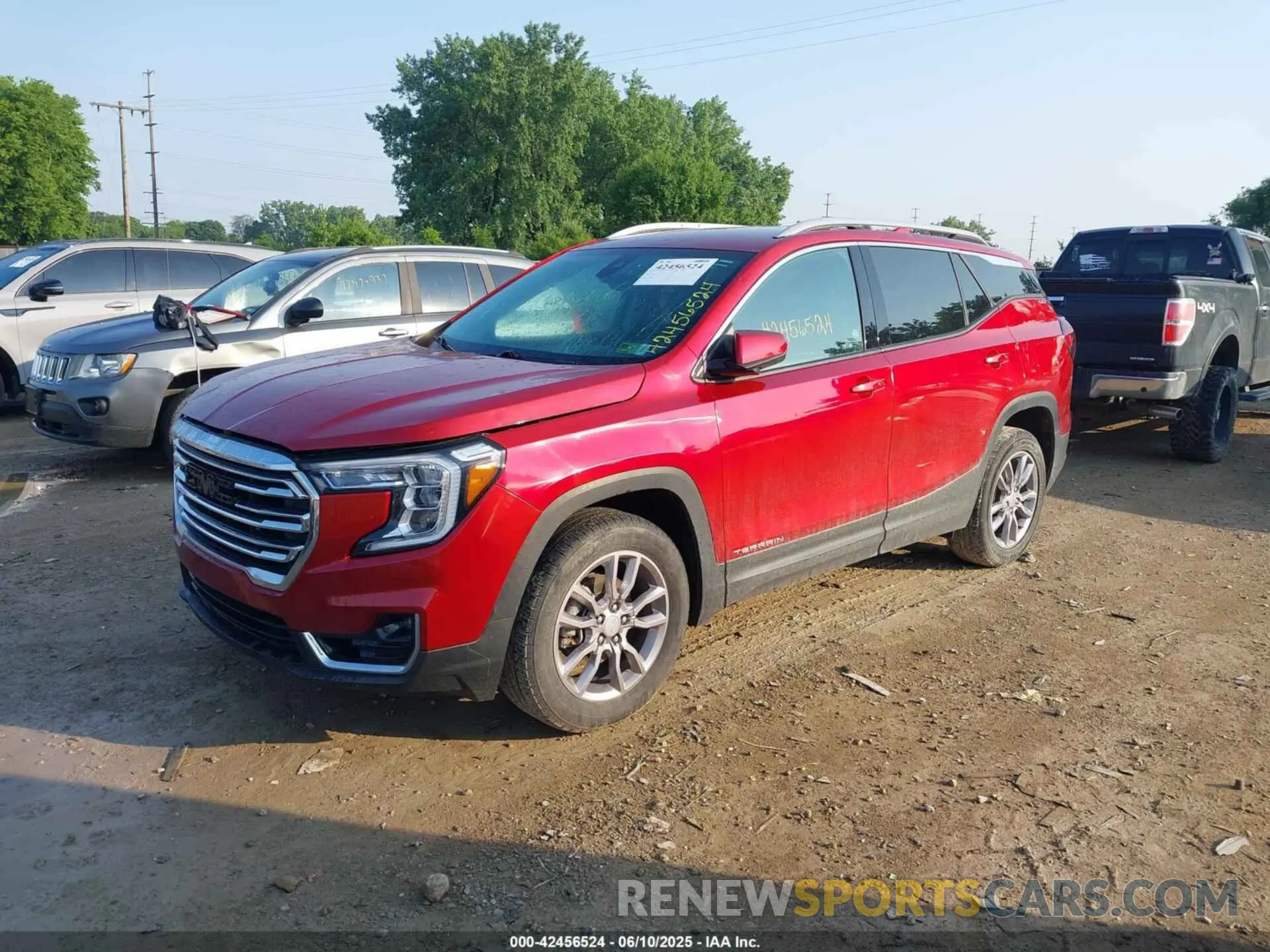 2 Photograph of a damaged car 3GKALVEV4NL105541 GMC TERRAIN 2022