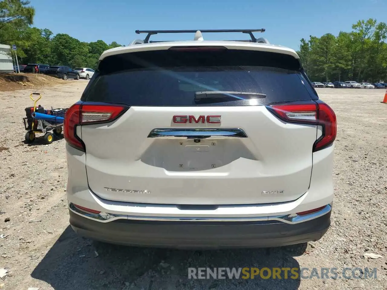 6 Photograph of a damaged car 3GKALVEV4NL133811 GMC TERRAIN 2022