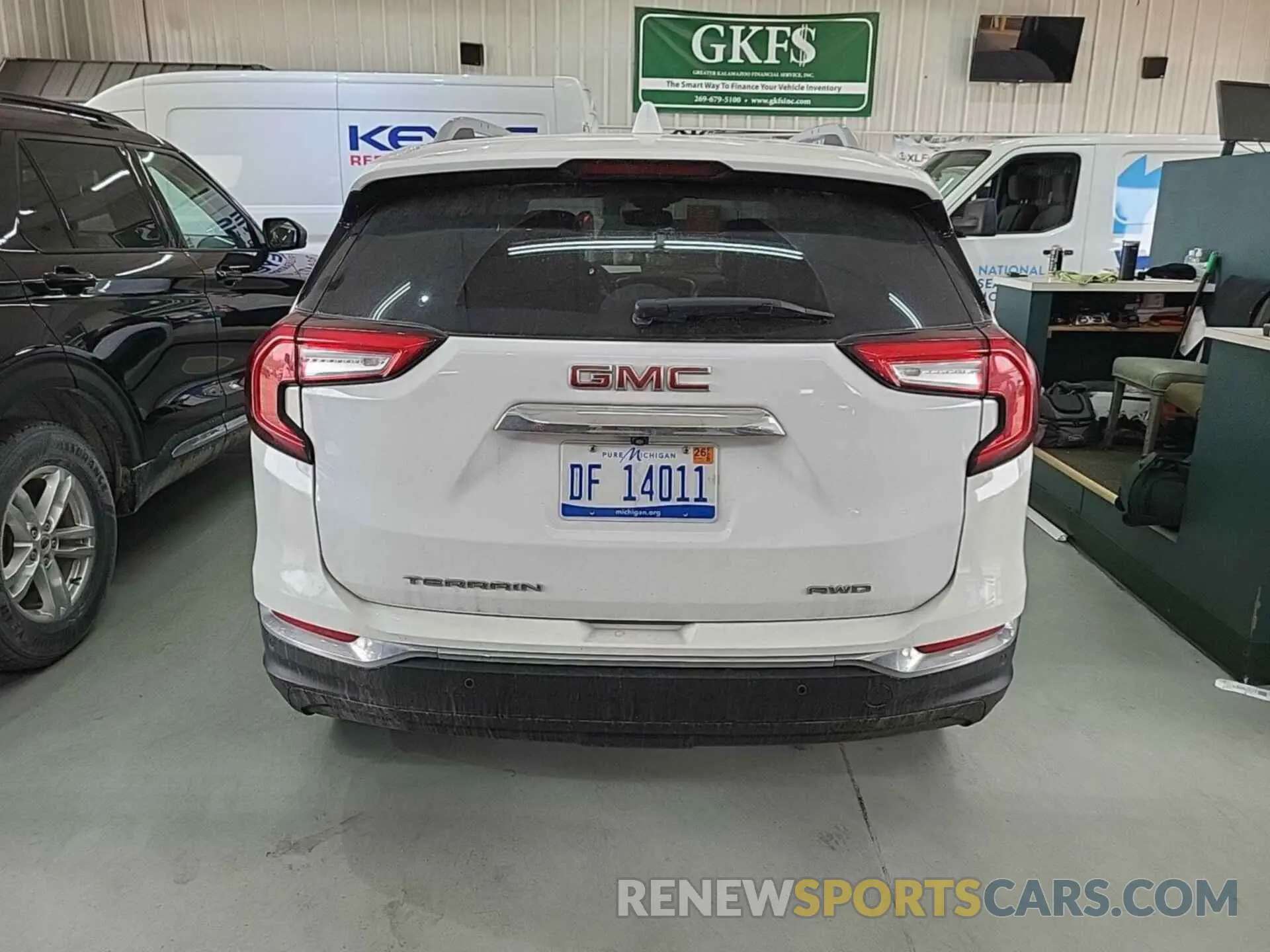25 Photograph of a damaged car 3GKALVEV4NL149250 GMC TERRAIN 2022