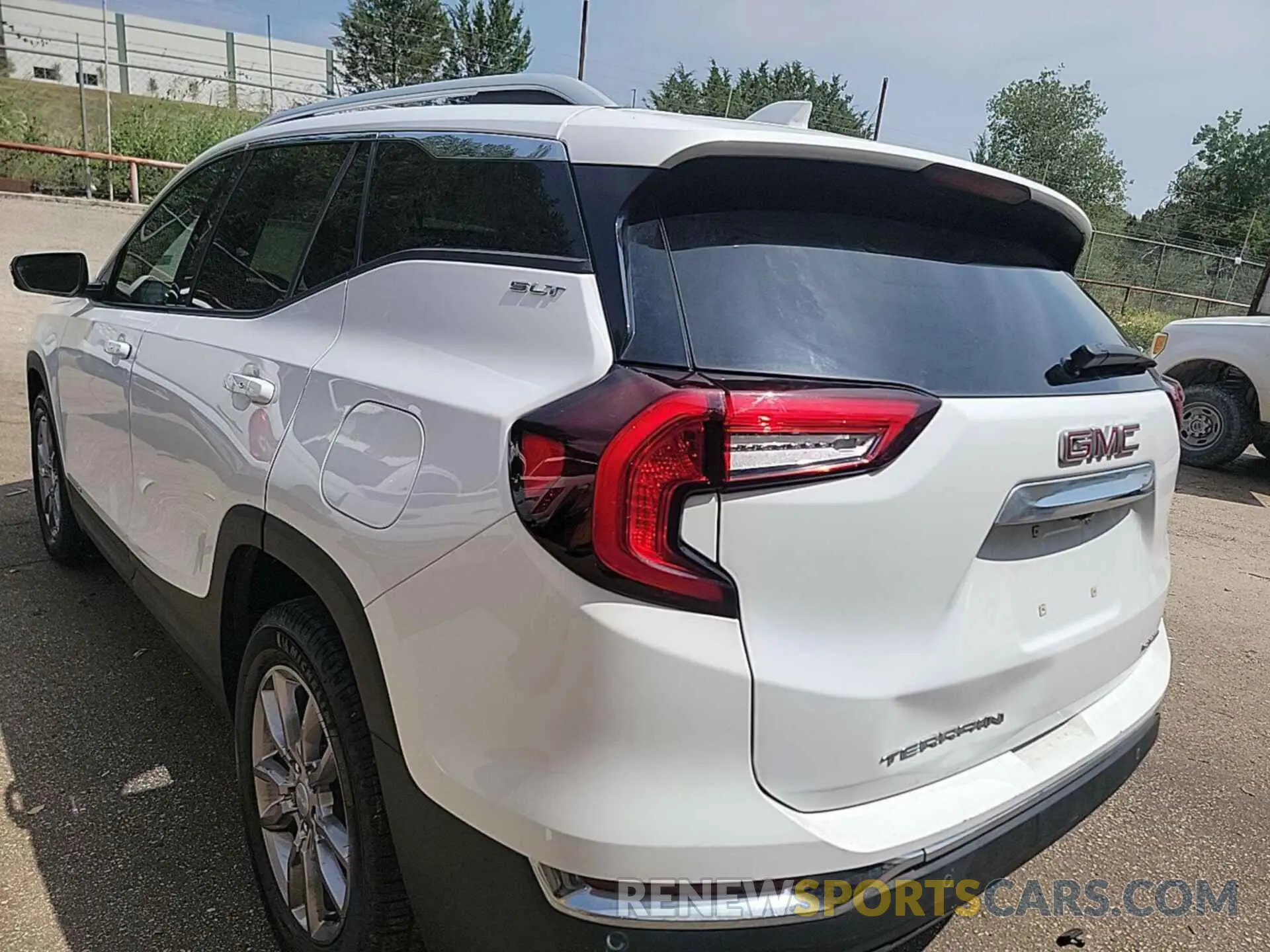 1 Photograph of a damaged car 3GKALVEV4NL149362 GMC TERRAIN 2022