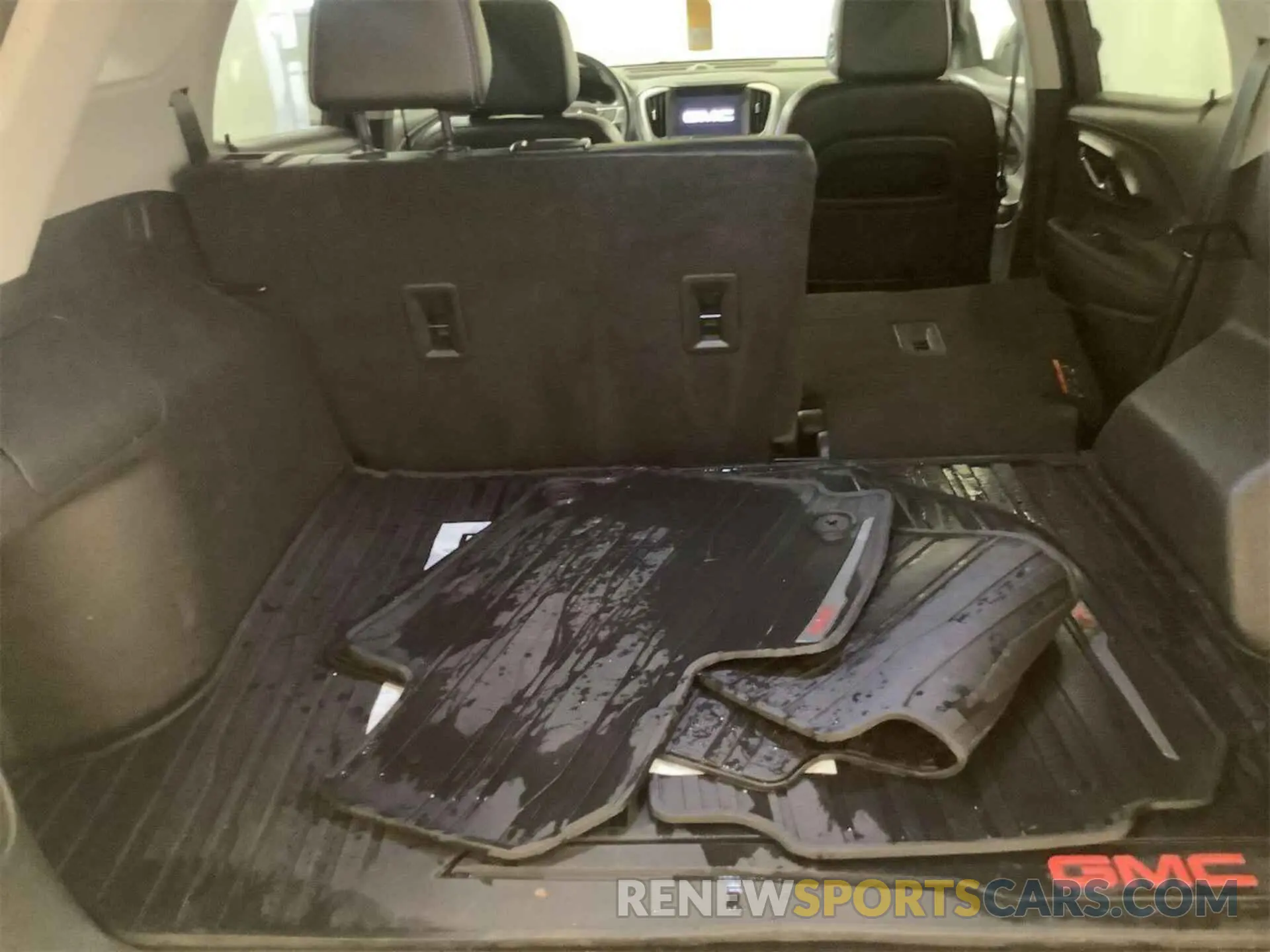 23 Photograph of a damaged car 3GKALVEV4NL232242 GMC TERRAIN 2022