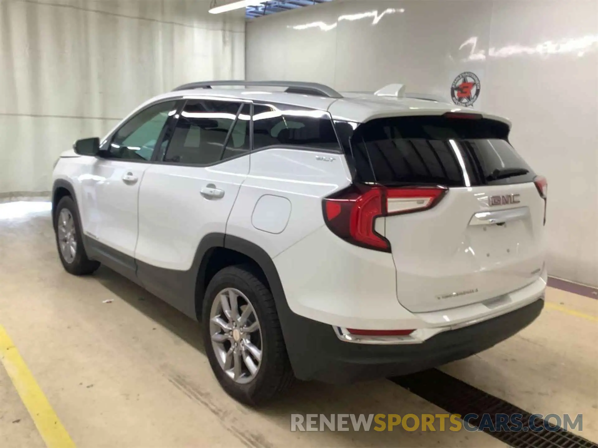 26 Photograph of a damaged car 3GKALVEV4NL232242 GMC TERRAIN 2022