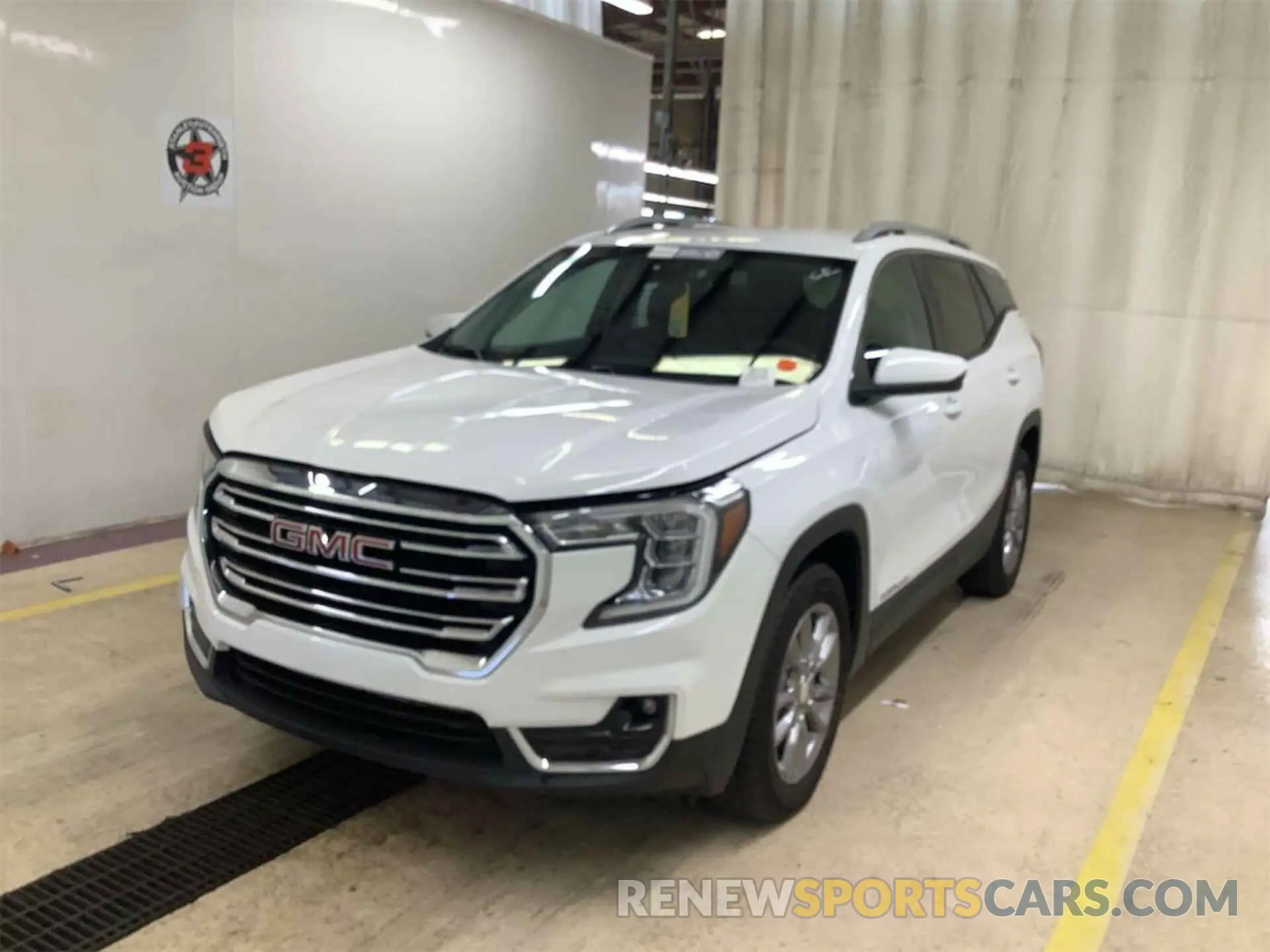 8 Photograph of a damaged car 3GKALVEV4NL232242 GMC TERRAIN 2022