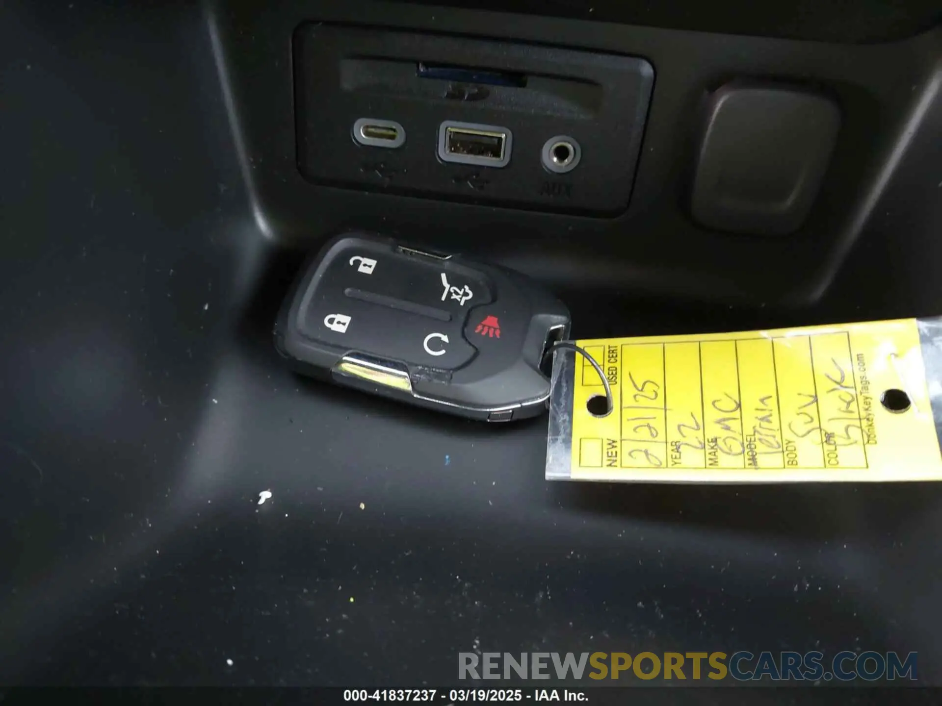 11 Photograph of a damaged car 3GKALVEV4NL287760 GMC TERRAIN 2022