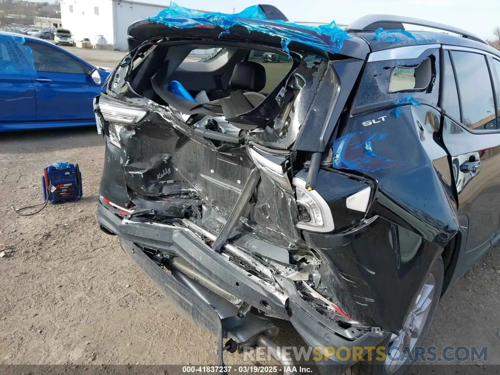 19 Photograph of a damaged car 3GKALVEV4NL287760 GMC TERRAIN 2022