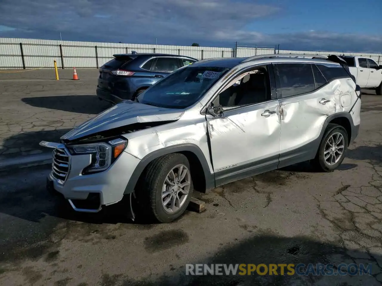 1 Photograph of a damaged car 3GKALVEV5NL154117 GMC TERRAIN 2022