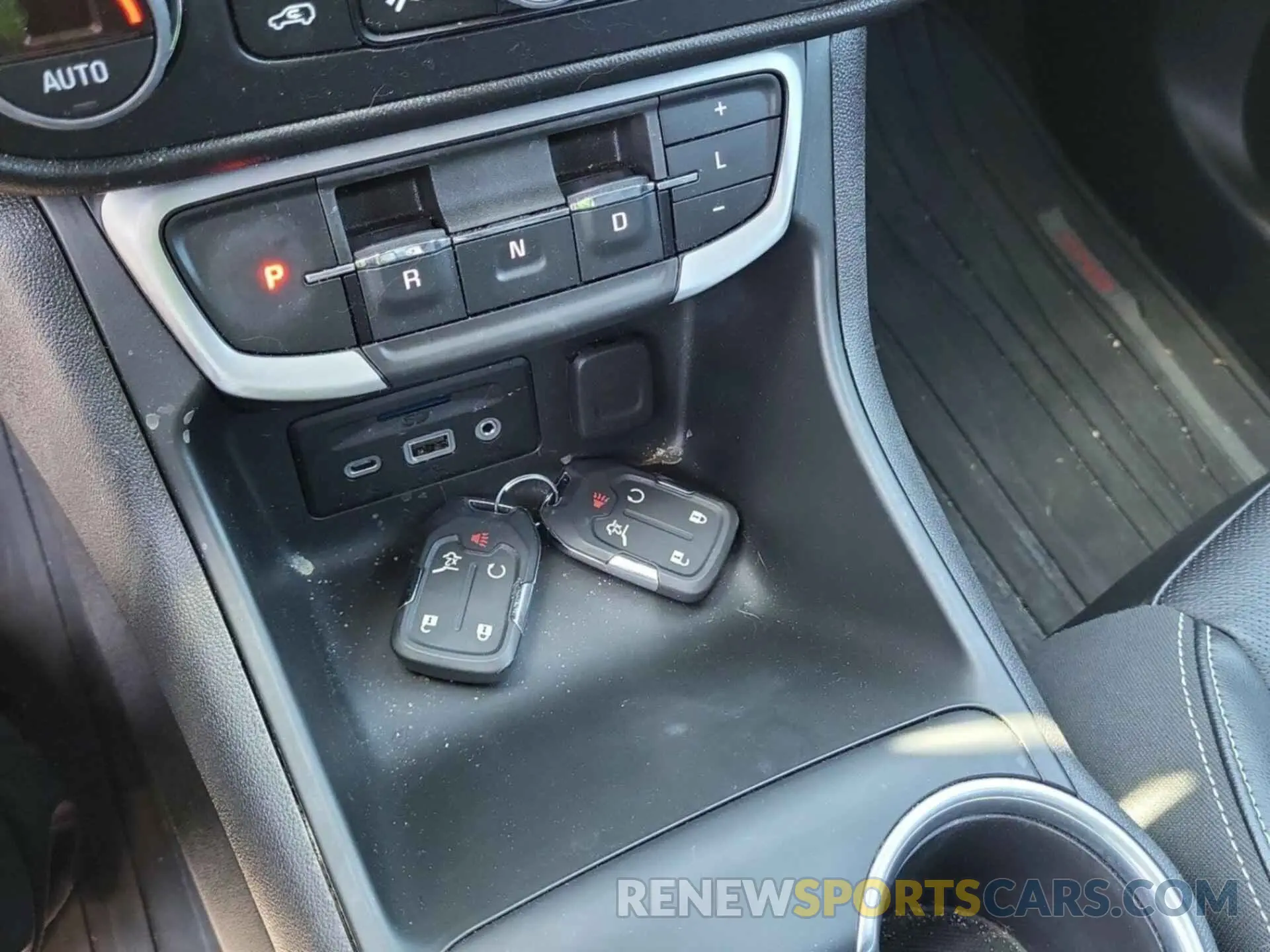 2 Photograph of a damaged car 3GKALVEV6NL149315 GMC TERRAIN 2022