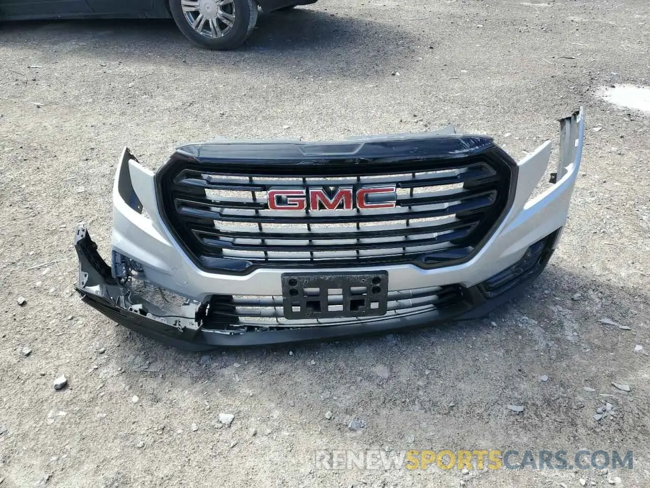 13 Photograph of a damaged car 3GKALVEV6NL194805 GMC TERRAIN 2022