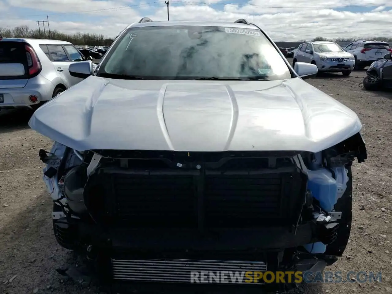 5 Photograph of a damaged car 3GKALVEV6NL194805 GMC TERRAIN 2022