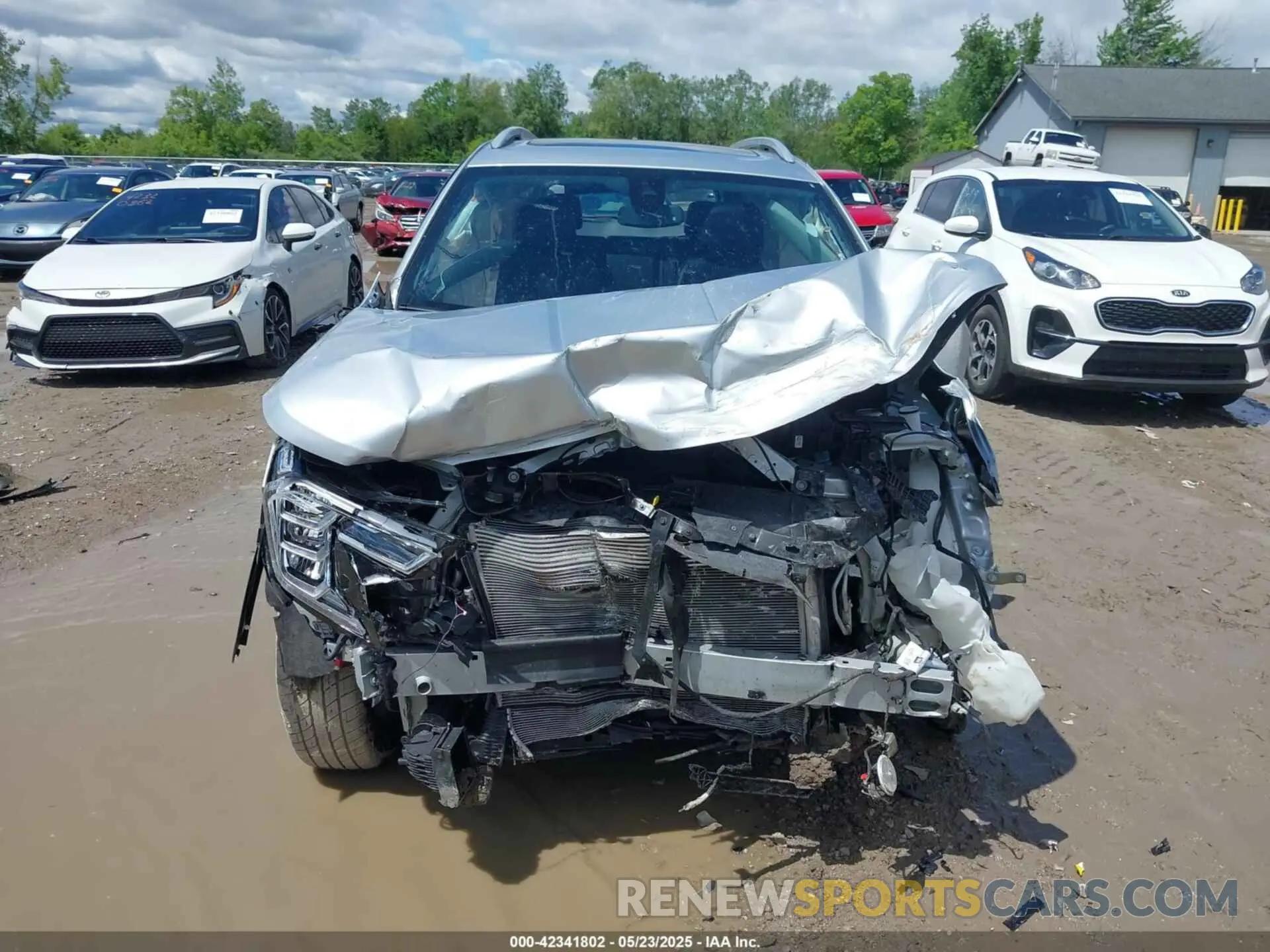 12 Photograph of a damaged car 3GKALVEV7NL124066 GMC TERRAIN 2022
