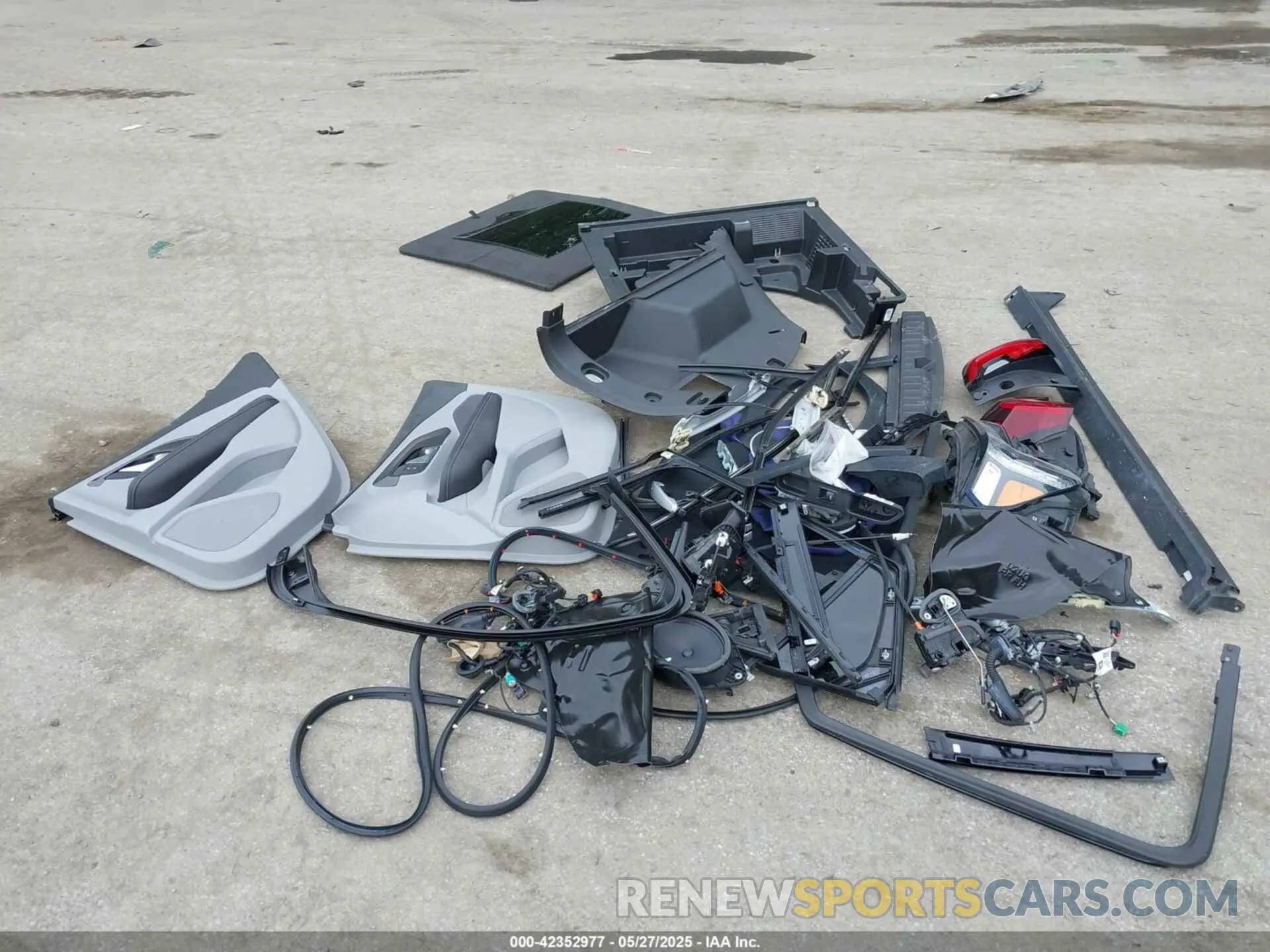 12 Photograph of a damaged car 3GKALVEV7NL159321 GMC TERRAIN 2022