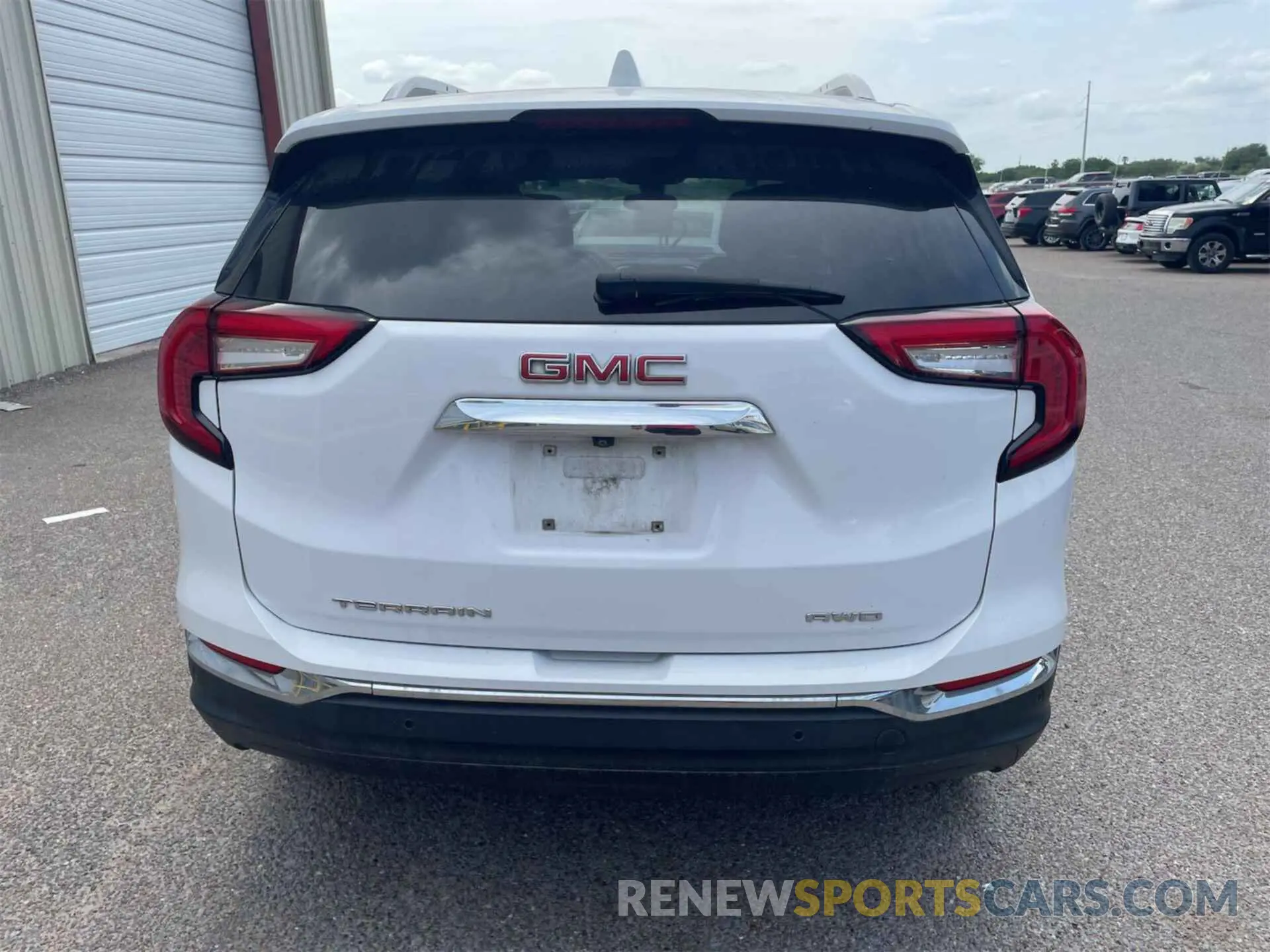19 Photograph of a damaged car 3GKALVEV8NL232499 GMC TERRAIN 2022