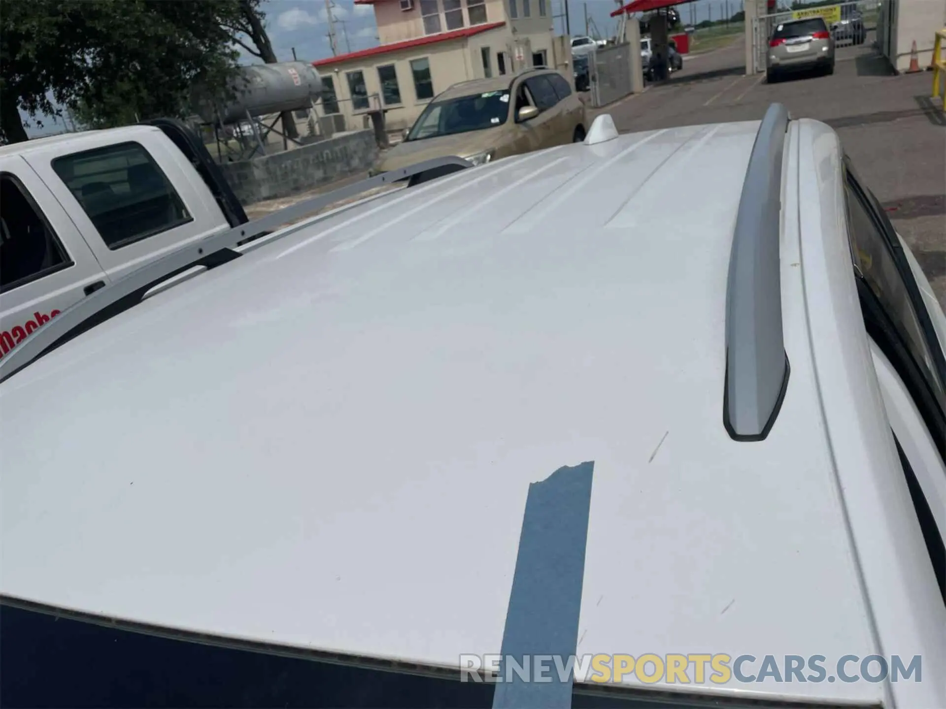 24 Photograph of a damaged car 3GKALVEV8NL232499 GMC TERRAIN 2022