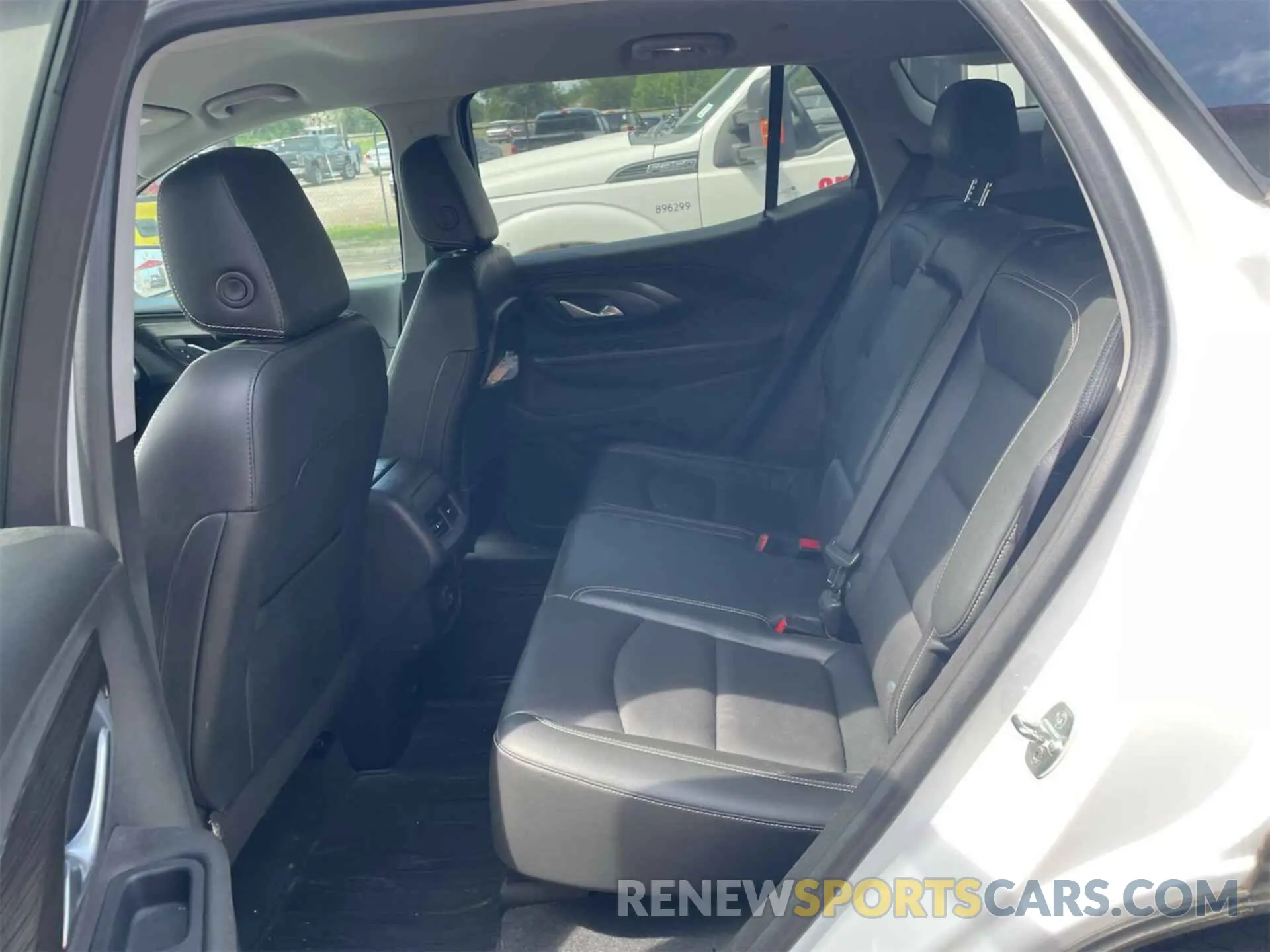 6 Photograph of a damaged car 3GKALVEV8NL232499 GMC TERRAIN 2022