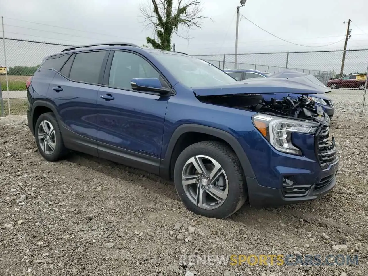 4 Photograph of a damaged car 3GKALVEVXNL241463 GMC TERRAIN 2022