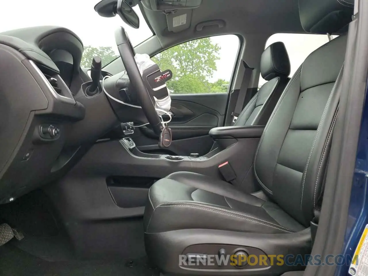 7 Photograph of a damaged car 3GKALVEVXNL241463 GMC TERRAIN 2022