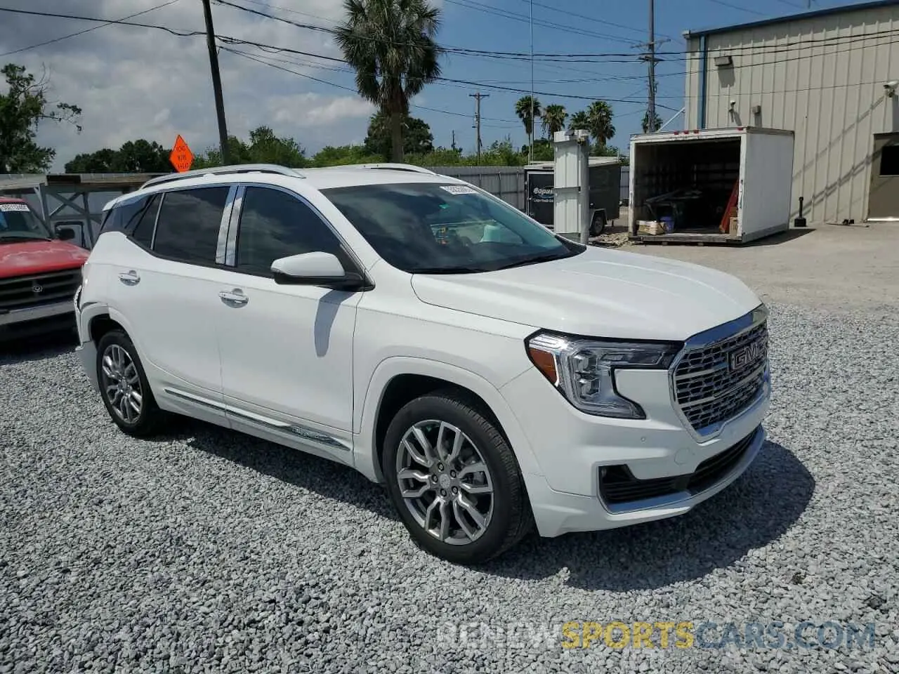 4 Photograph of a damaged car 3GKALXEV0NL296872 GMC TERRAIN 2022