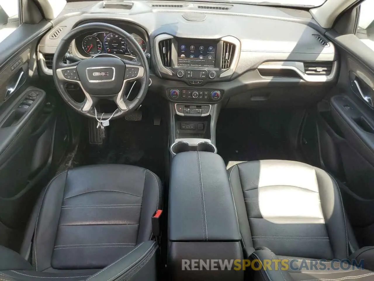 8 Photograph of a damaged car 3GKALXEV0NL296872 GMC TERRAIN 2022