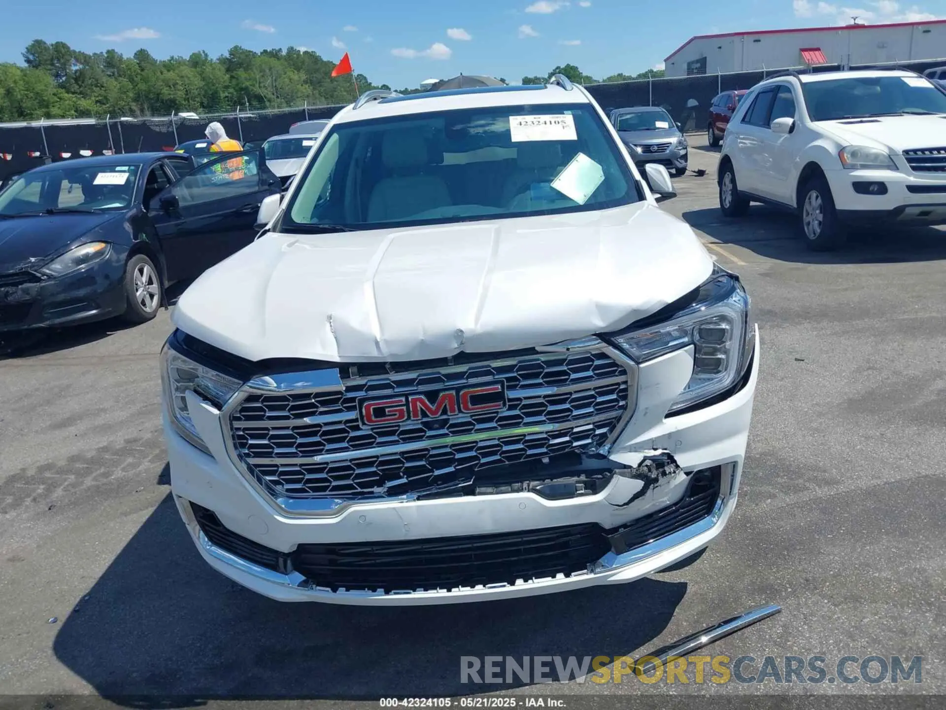 12 Photograph of a damaged car 3GKALXEV5NL314251 GMC TERRAIN 2022
