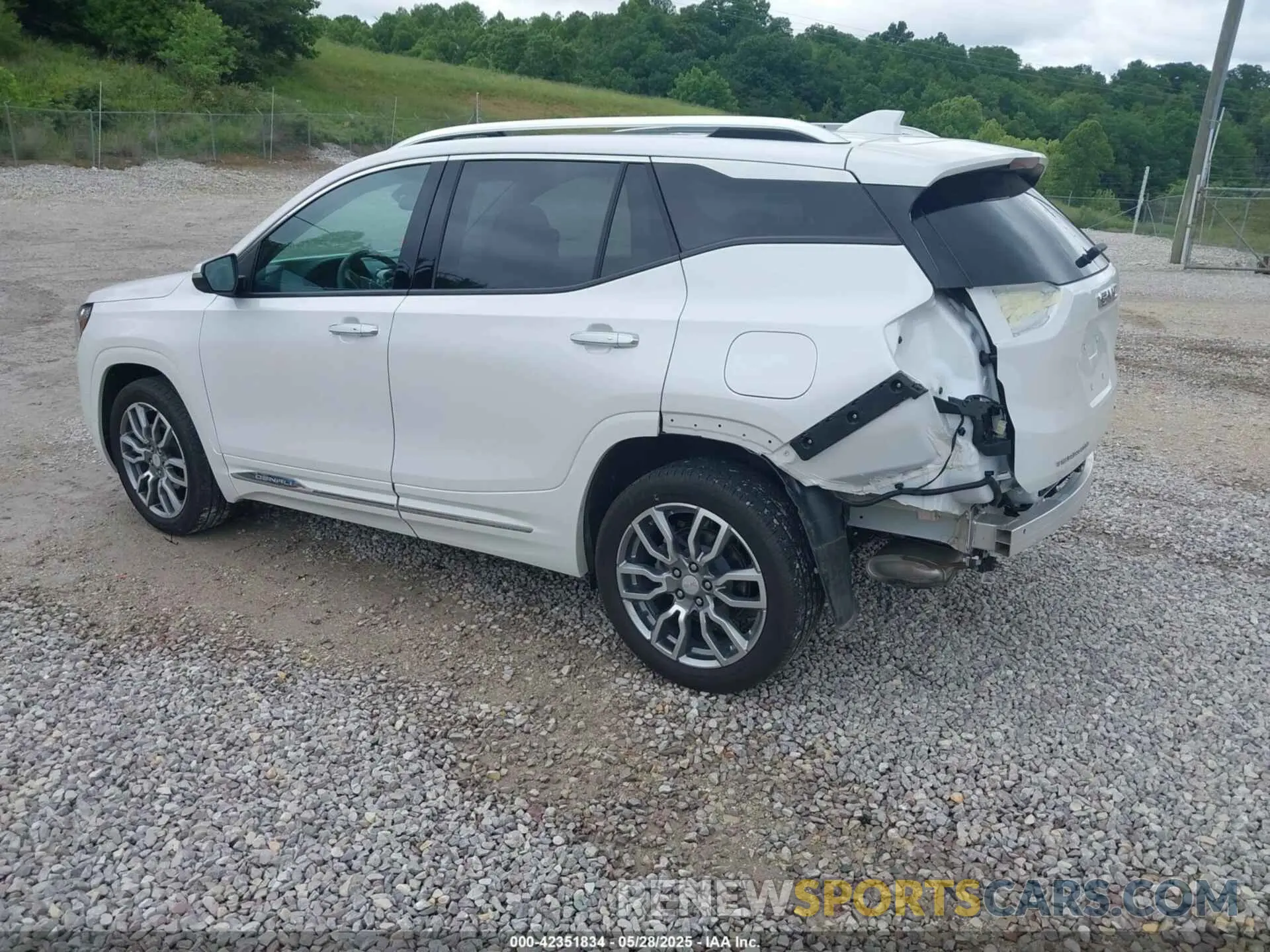 3 Photograph of a damaged car 3GKALXEV7NL295573 GMC TERRAIN 2022