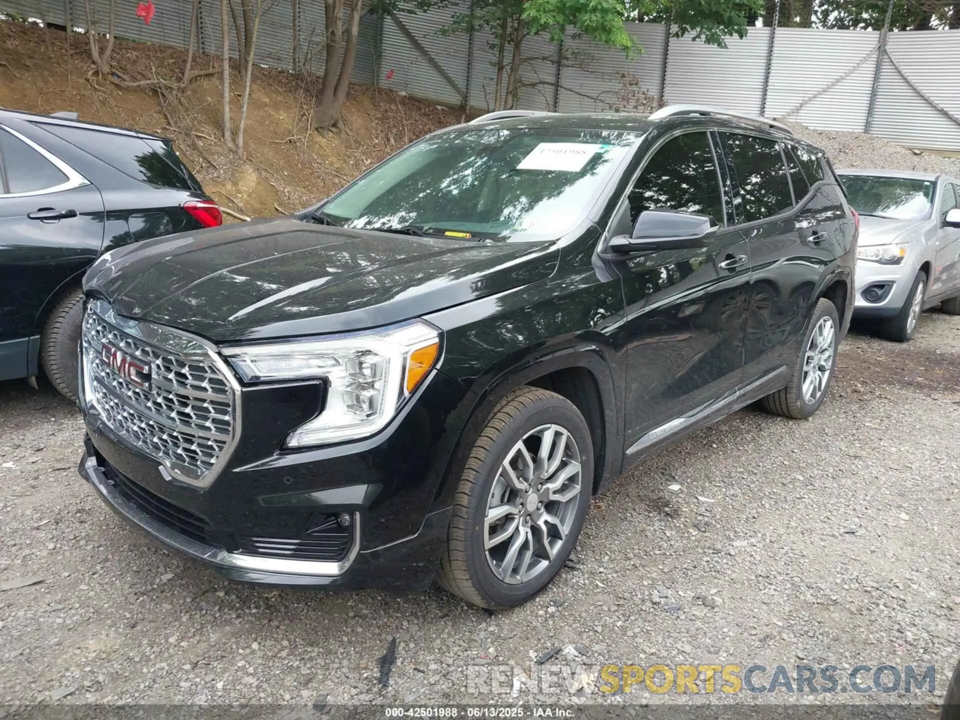 2 Photograph of a damaged car 3GKALXEV7NL297968 GMC TERRAIN 2022