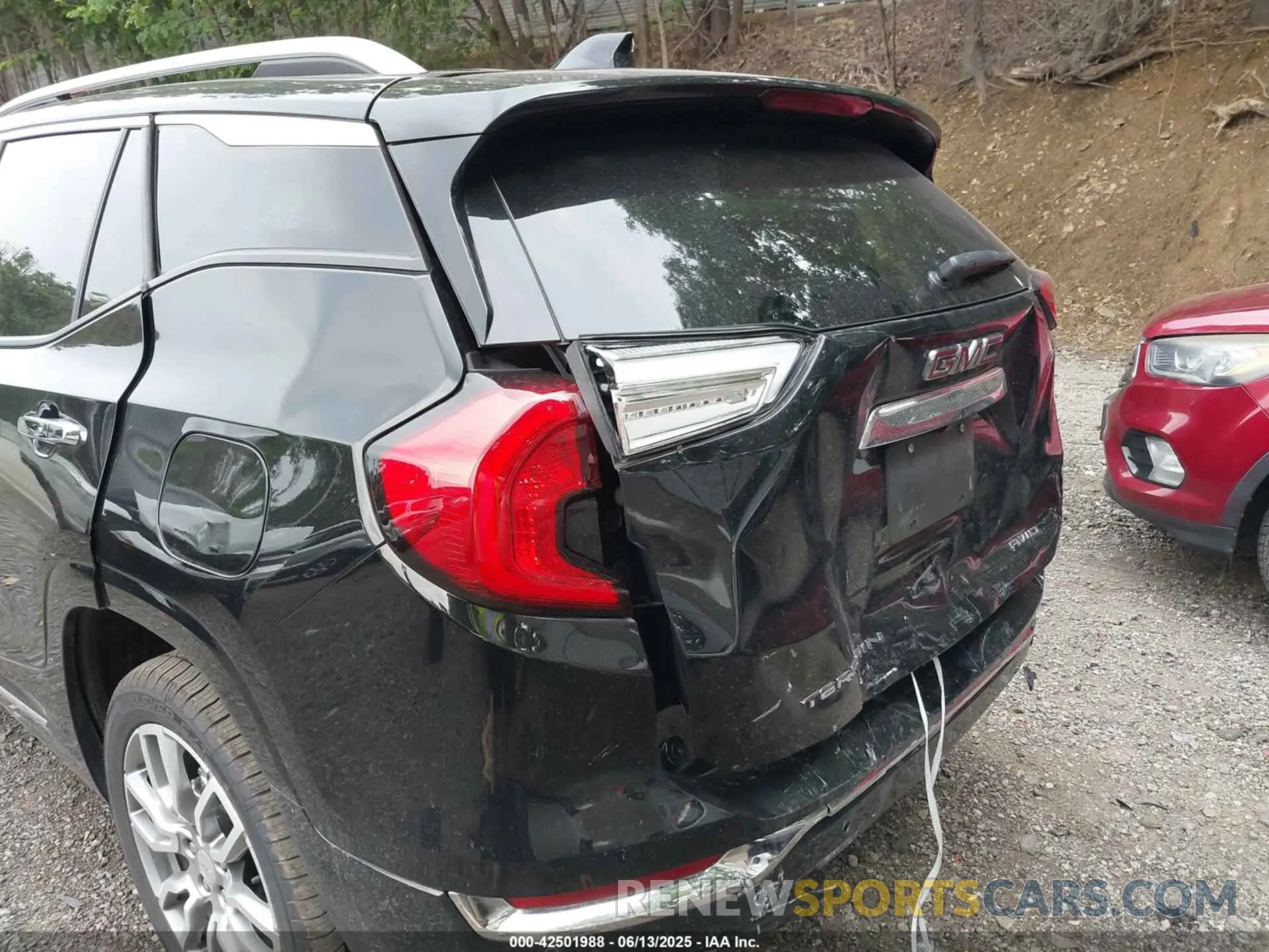 6 Photograph of a damaged car 3GKALXEV7NL297968 GMC TERRAIN 2022