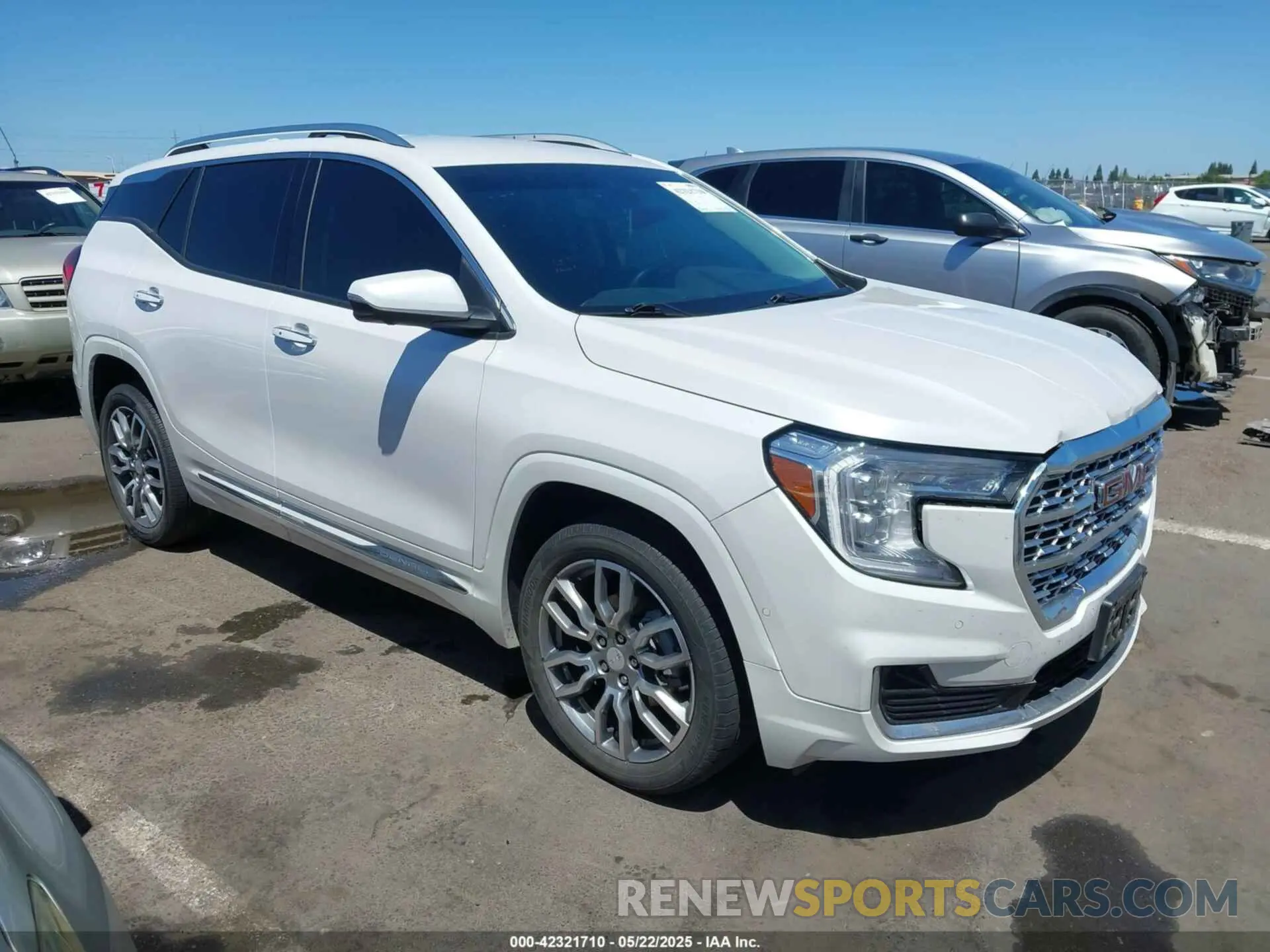 1 Photograph of a damaged car 3GKALXEV8NL311151 GMC TERRAIN 2022